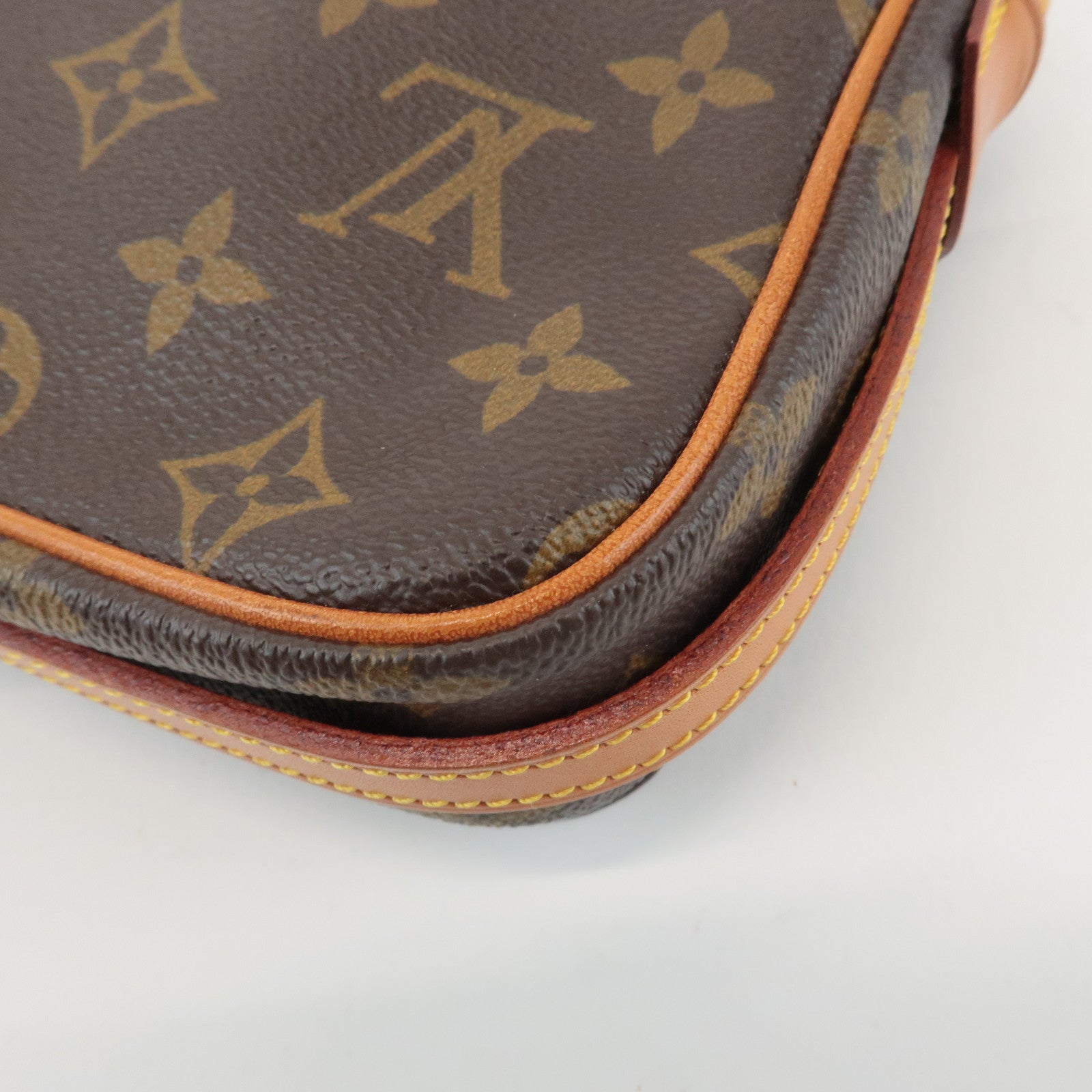 Louis Vuitton Monogram Saint Germain 24 Shoulder Bag M51210 Used