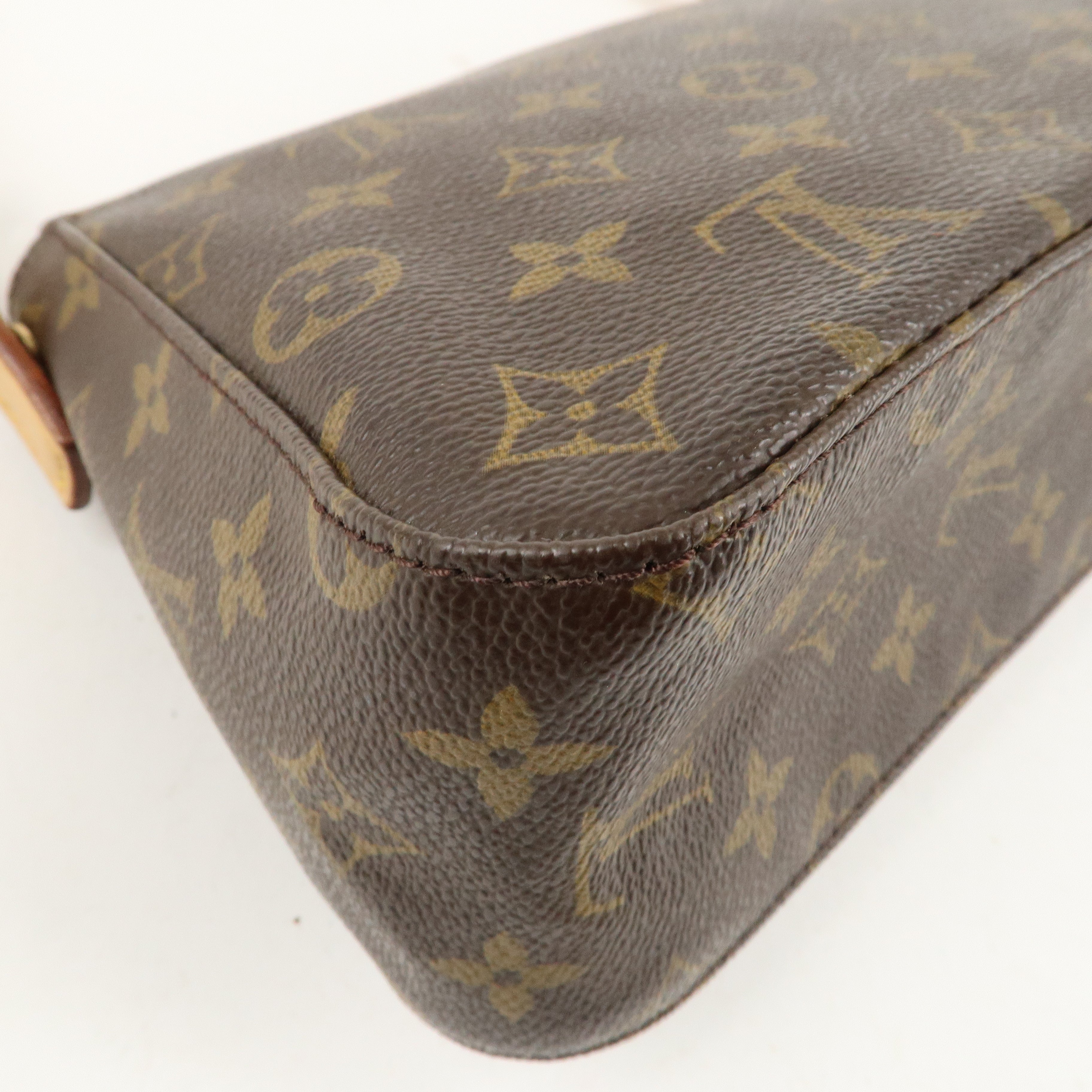 Louis Vuitton Monogram Mini Looping Shoulder Bag Hand Bag M51147