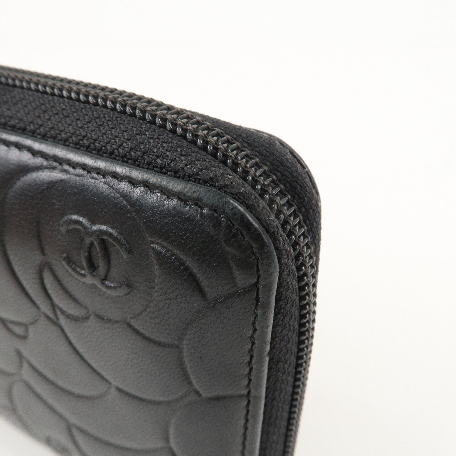 CHANEL Camellia Lamb Skin Zippy Round Long Wallet Black