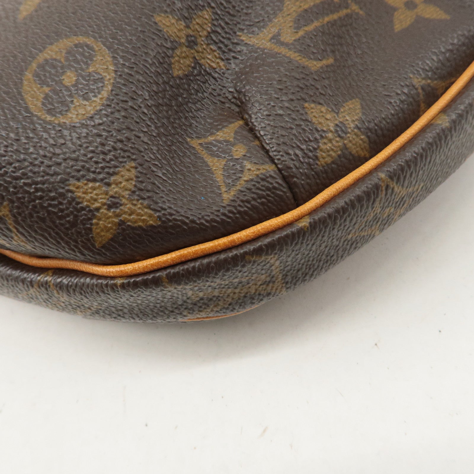 Louis Vuitton Monogram Croissant MM Shoulder Bag Hand Bag M51512