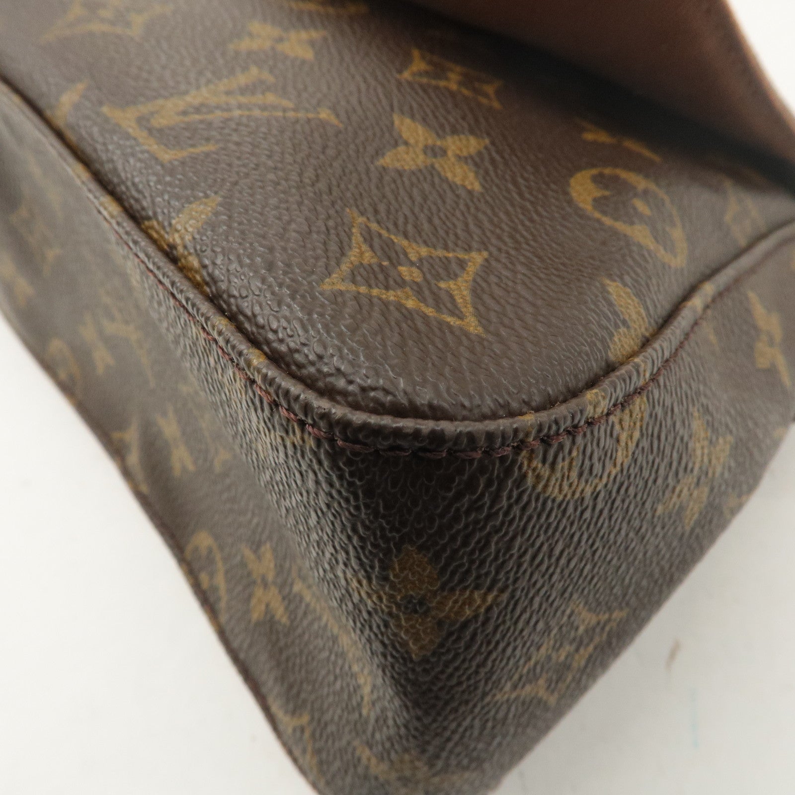 Louis Vuitton Monogram Mini Looping Shoulder Bag Hand Bag M51147