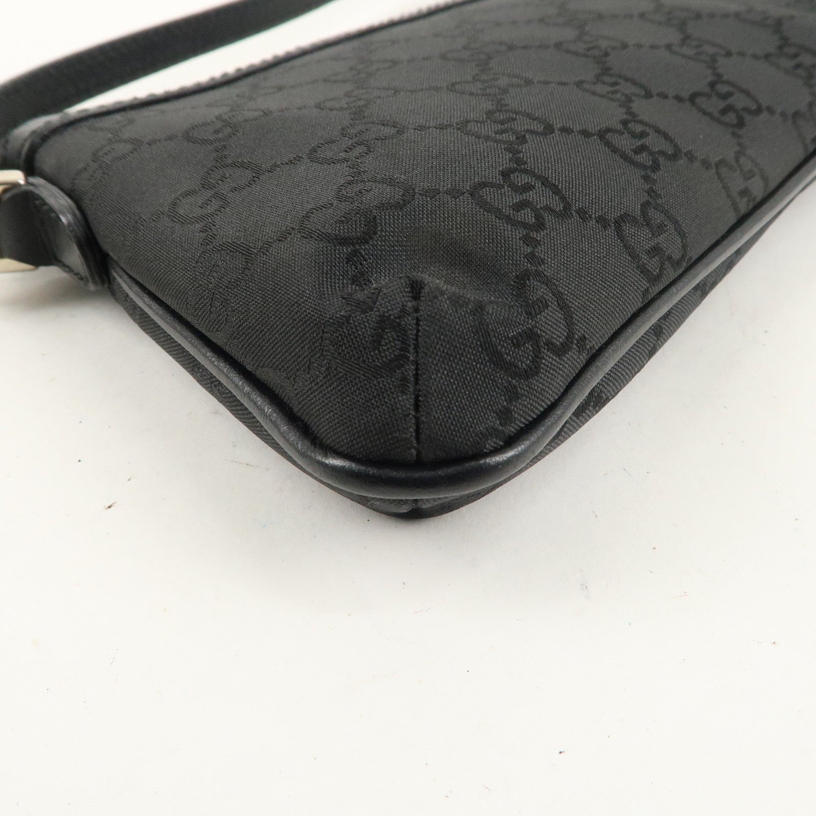 GUCCI GG Nylon Leather Small Shoulder Bag Pouch Black 272381