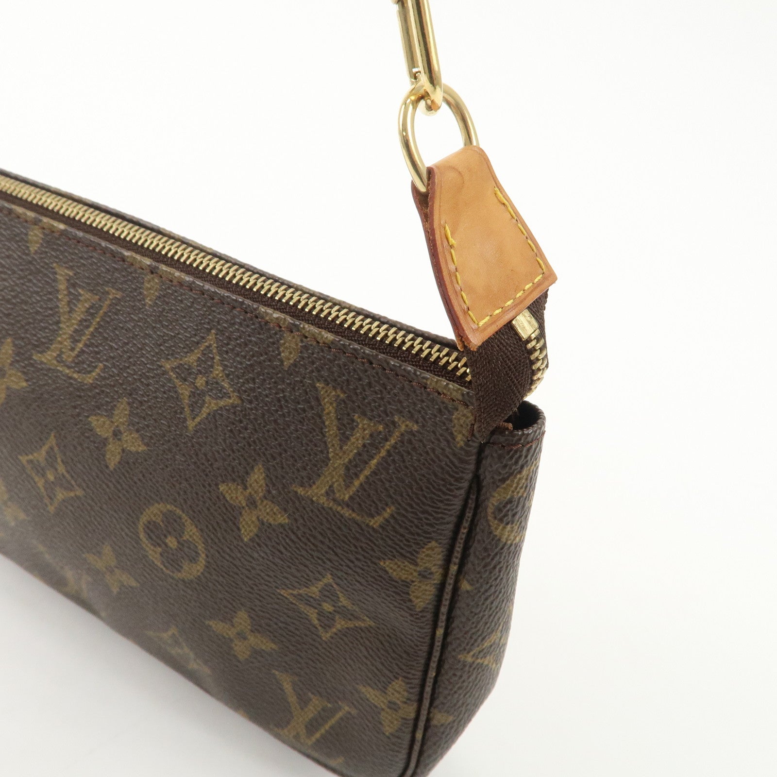 Louis Vuitton Monogram Pochette Accessoires 
Strap M51980 J00145 Used