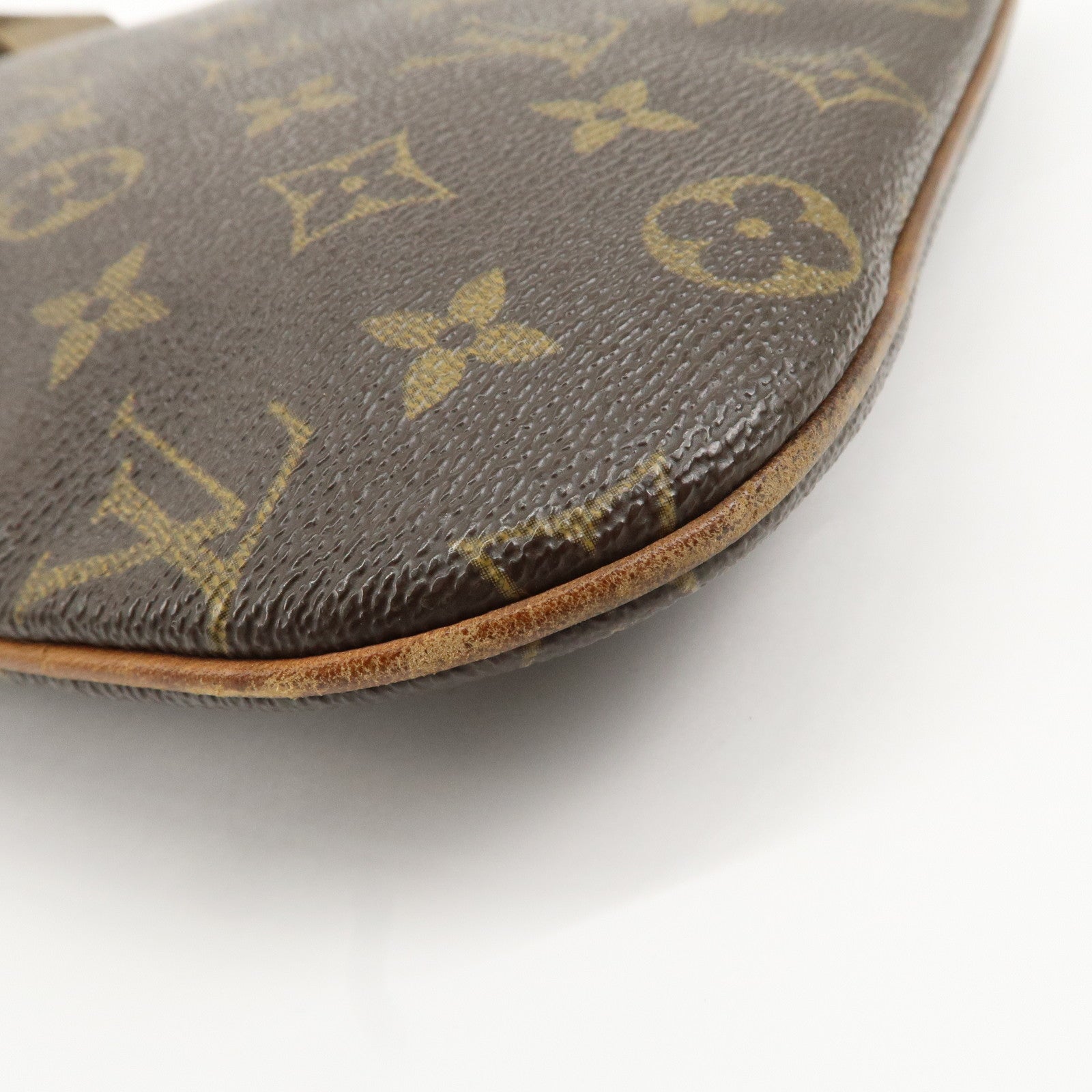 Louis Vuitton Monogram Pochette Bosphore Shoulder Bag M40044