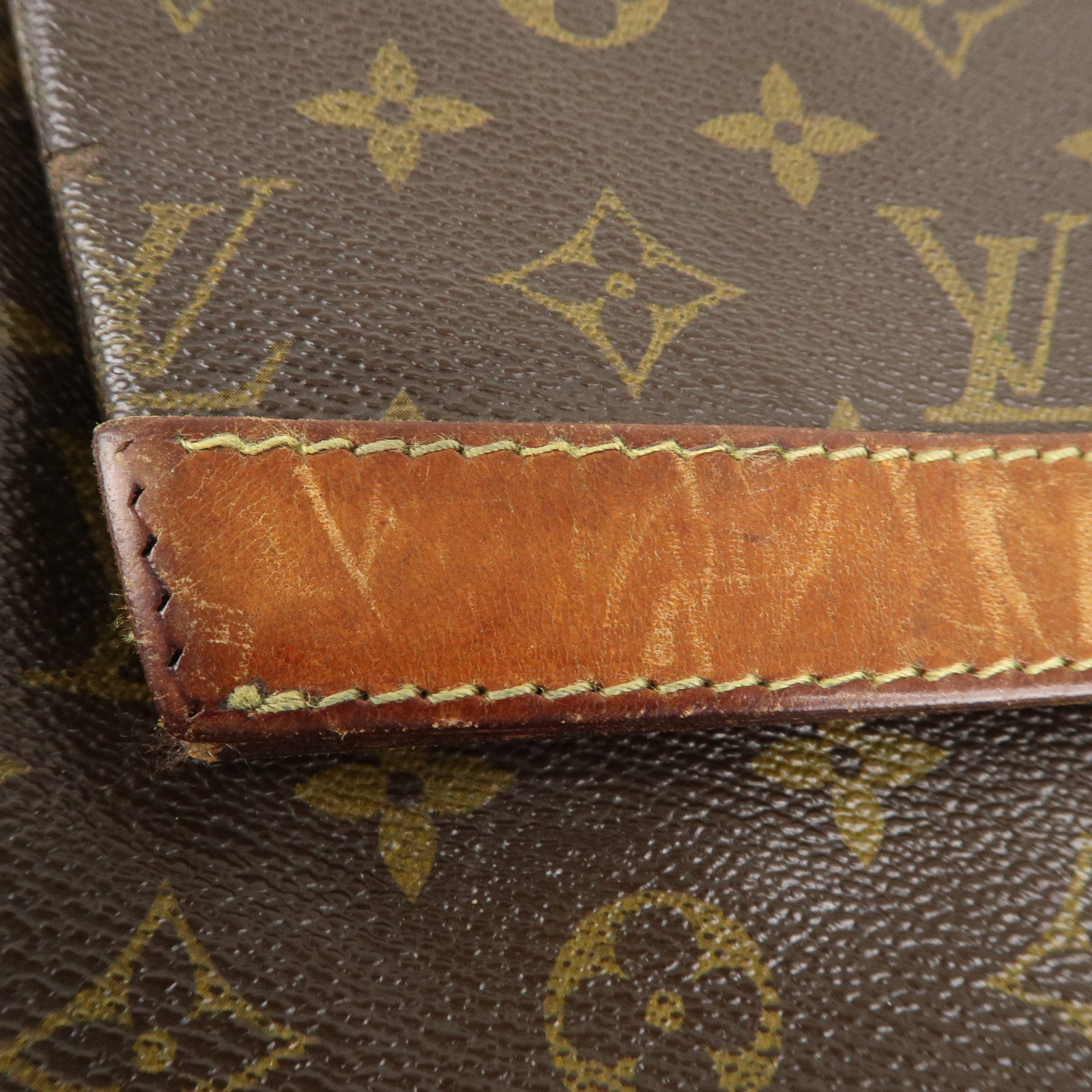 Louis Vuitton Monogram Pochette Pliante Clutch Bag M51805