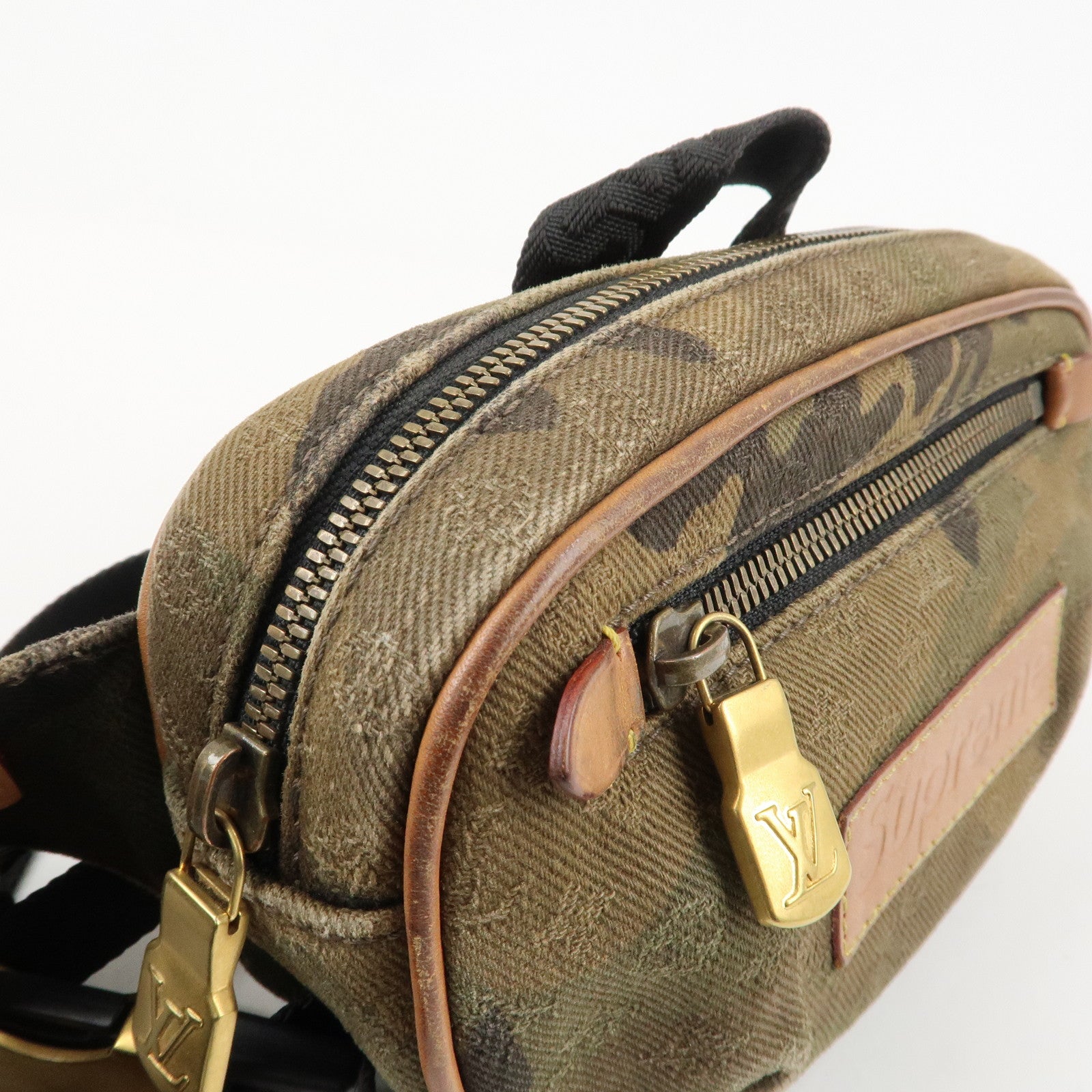 Louis Vuitton Monogram Camouflage SUPREME 2017 Bum Bag PM N44202