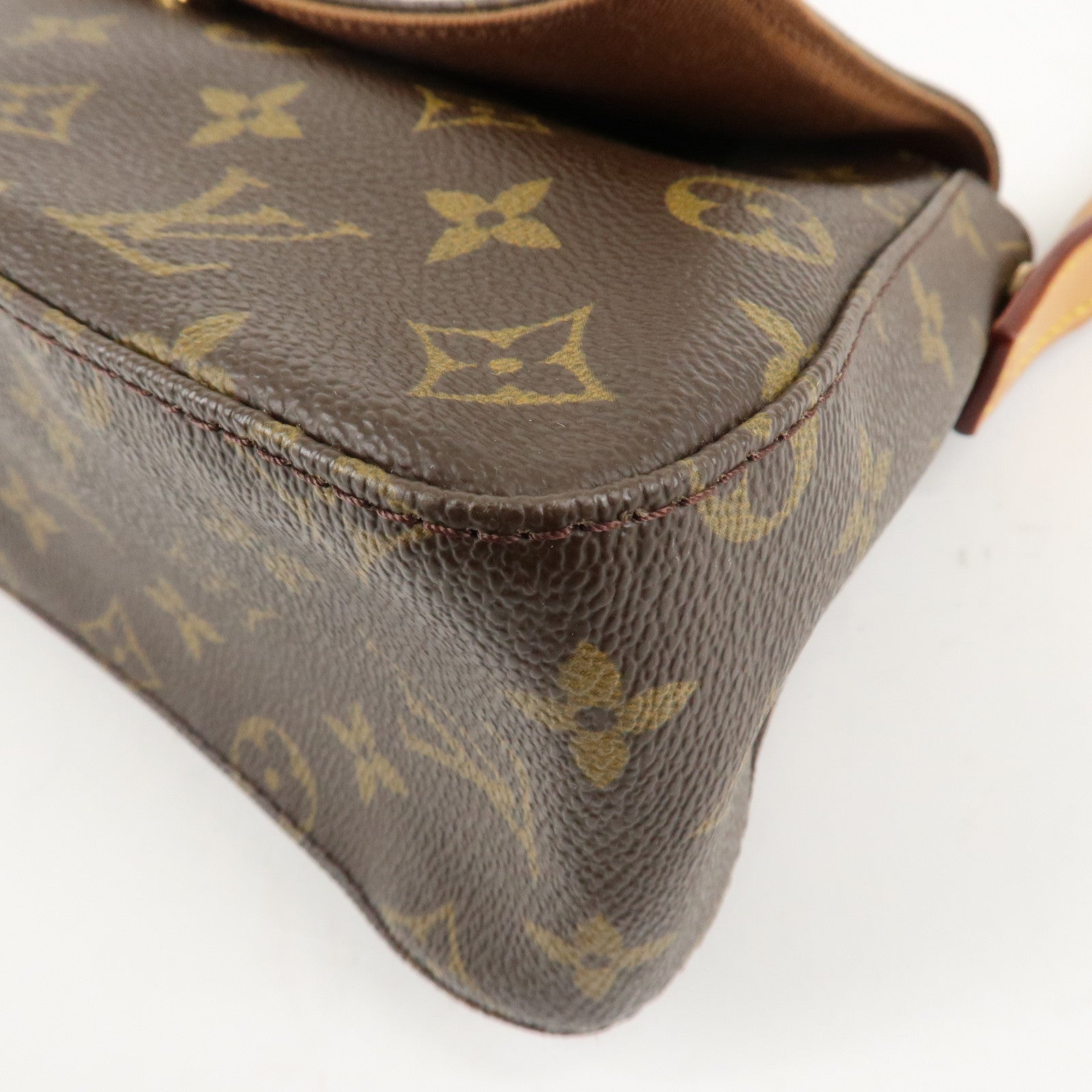 Louis Vuitton Monogram Mini Looping Shoulder Bag Hand Bag M51147