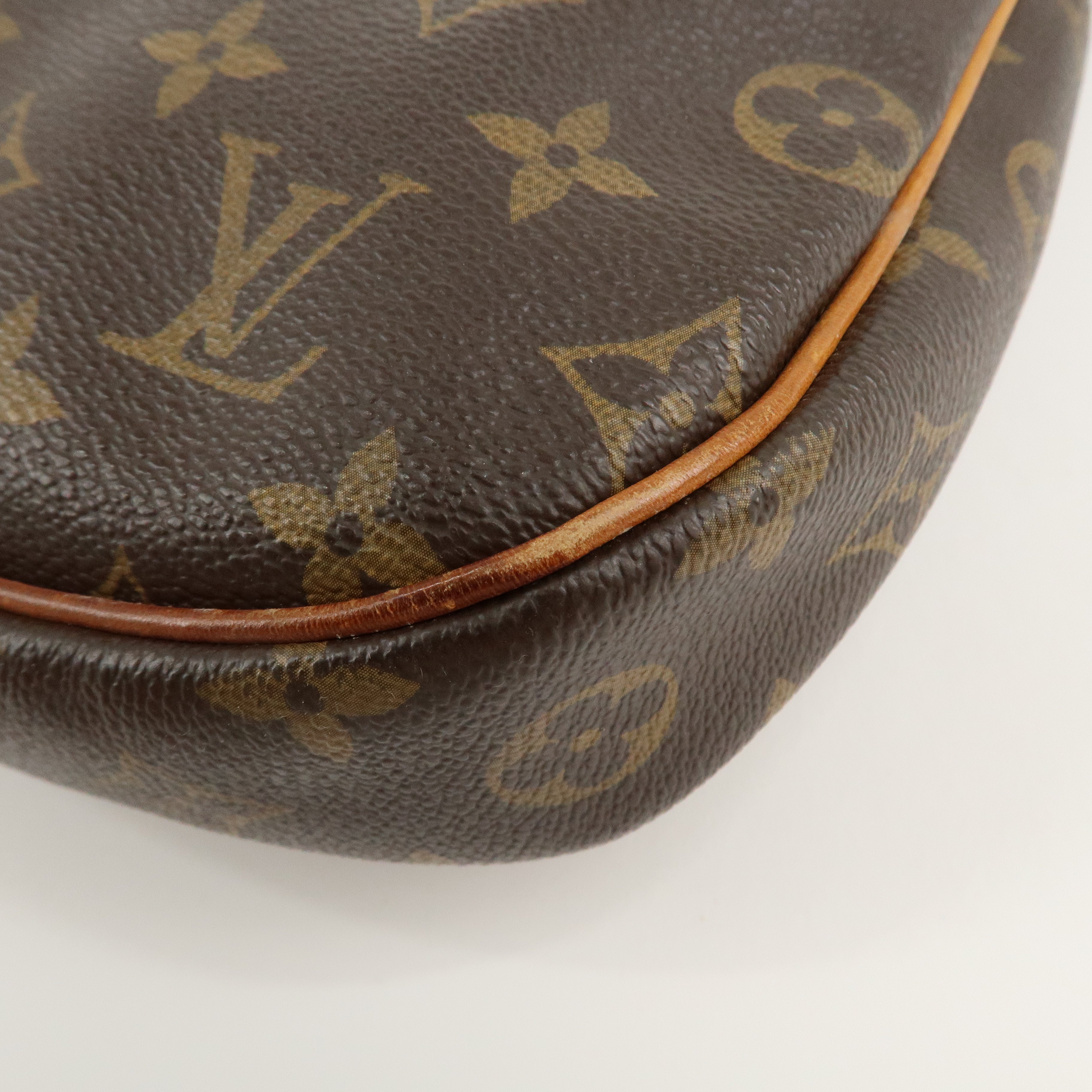 Louis Vuitton Monogram Odeon PM Crossbody Shoulder Bag M56390 Used