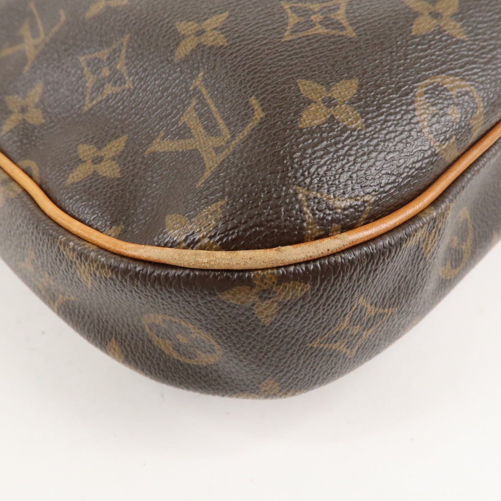 Louis Vuitton Monogram Odeon MM Crossbody Shoulder Bag M56389