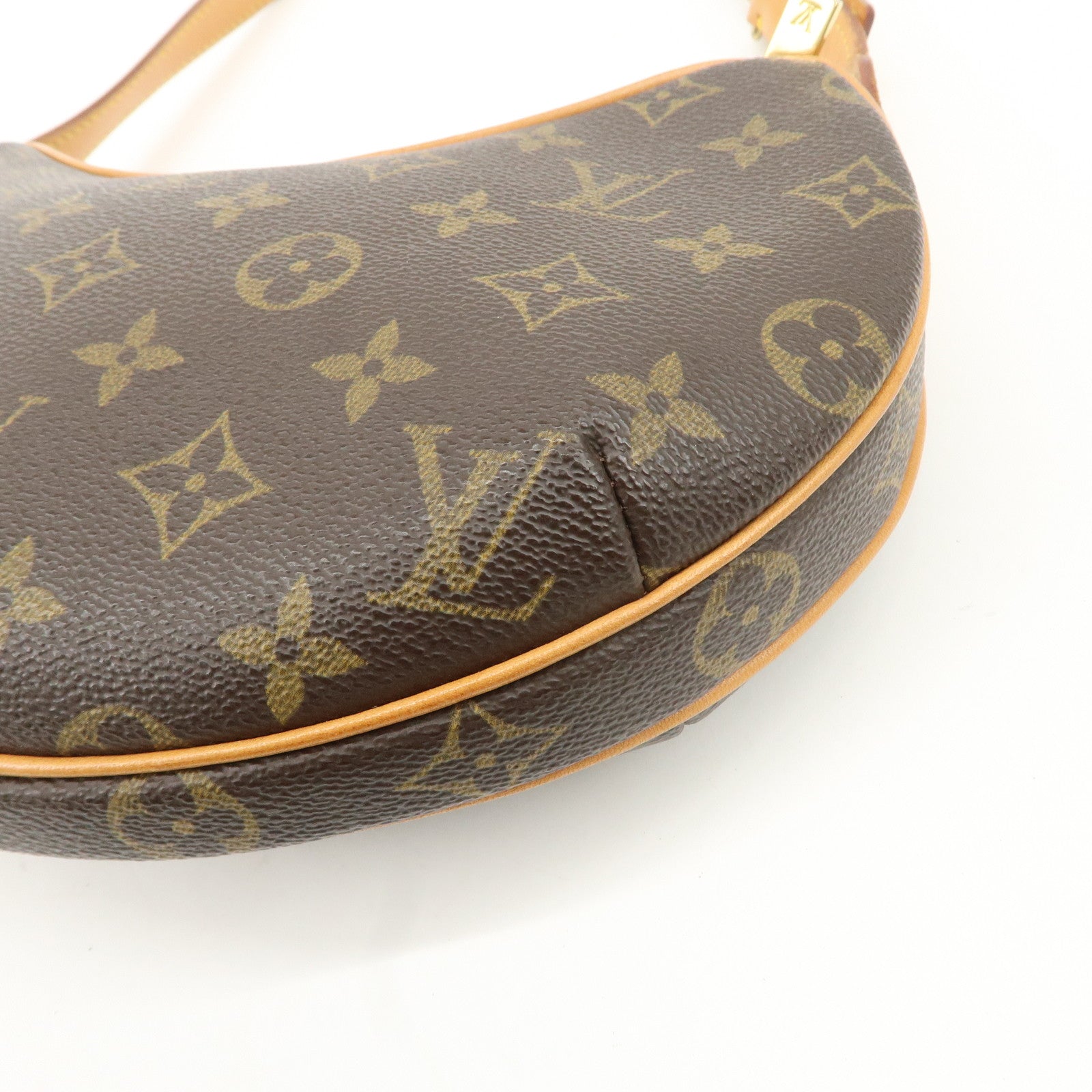 Louis Vuitton Monogram Pochette Croissant Shoulder Bag M51510