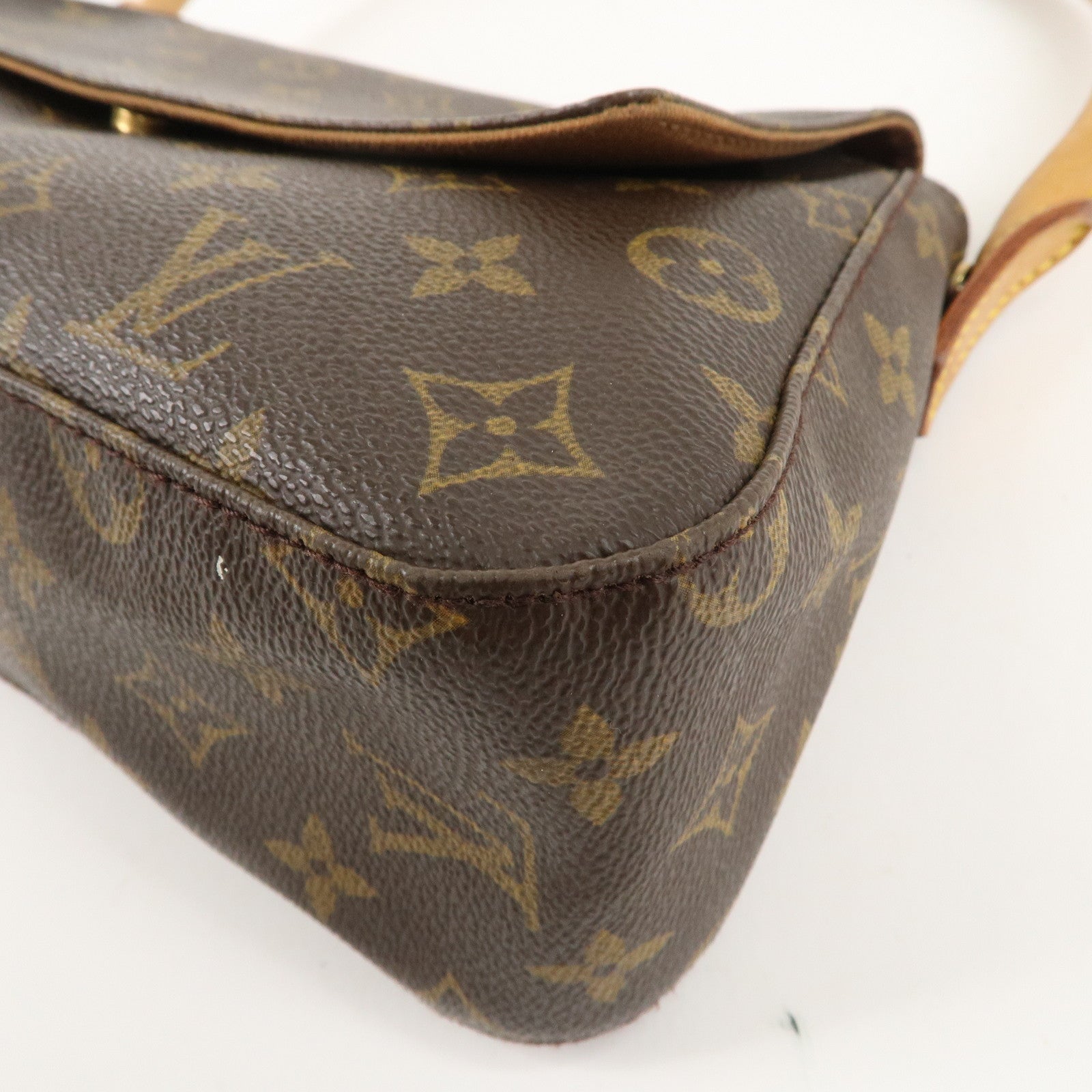 Louis Vuitton Monogram Mini Looping Shoulder Bag Hand Bag M51147