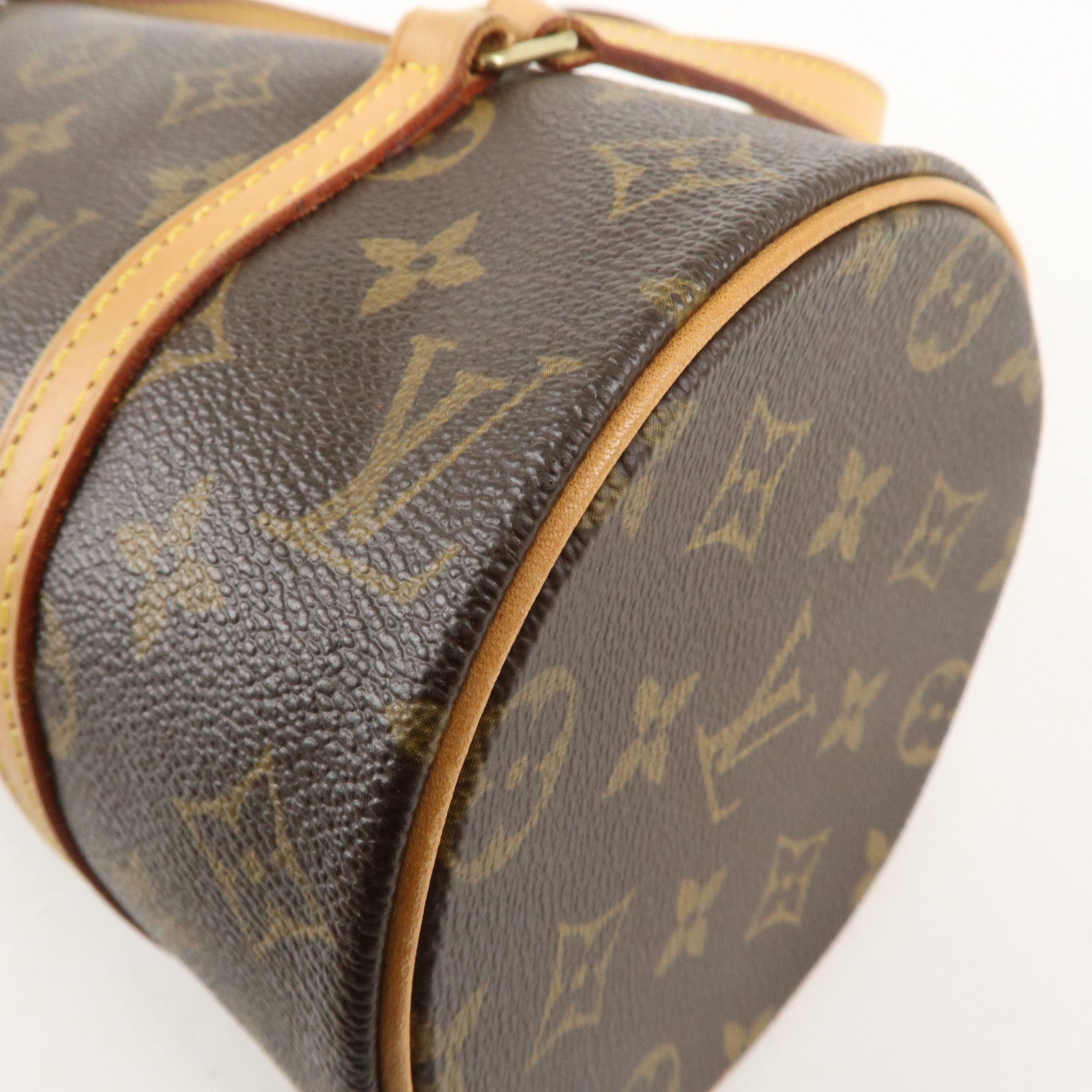 Louis Vuitton Monogram Papillon 26 Hand Bag 
Pouch Brown M51386