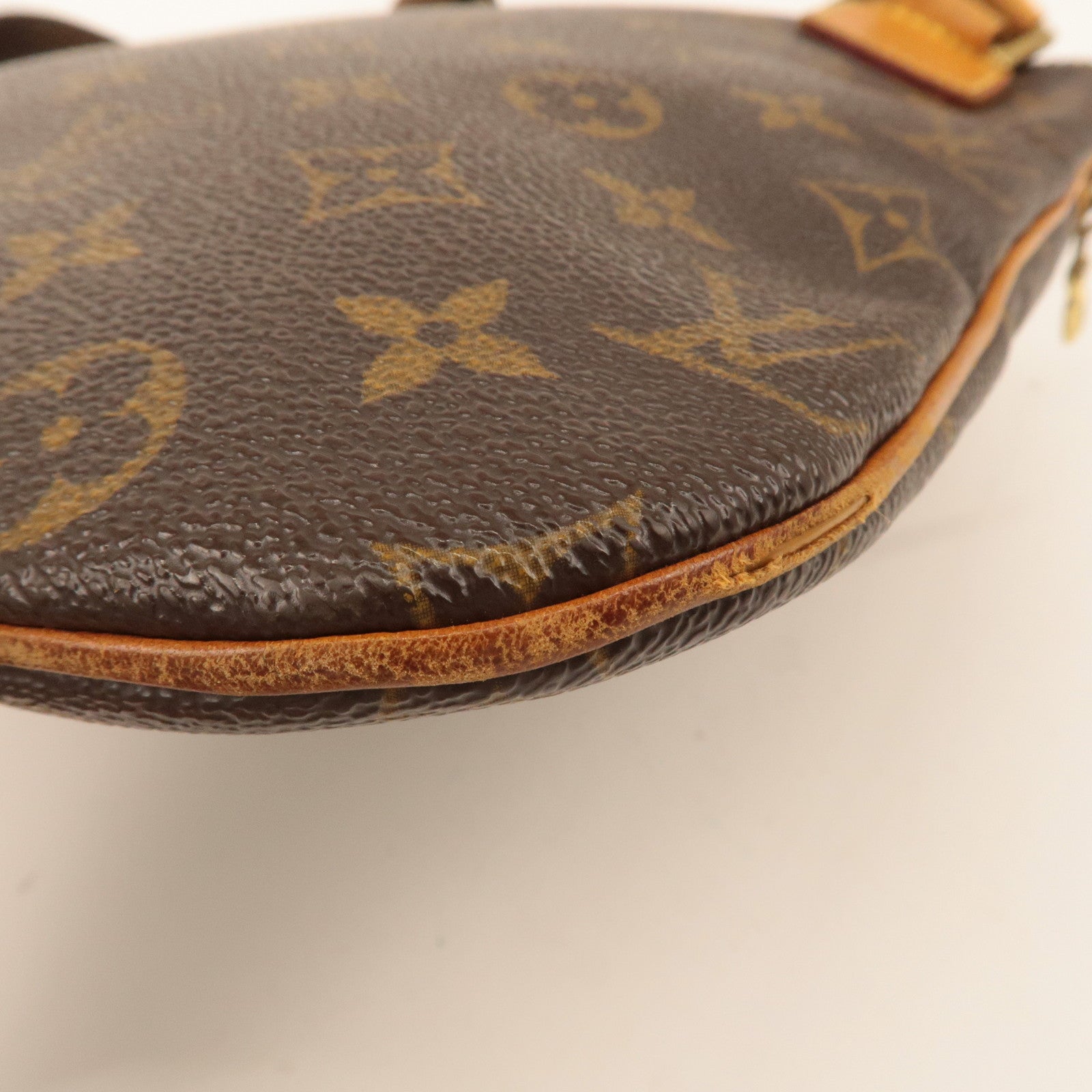 Louis Vuitton Monogram Pochette Bosphore Shoulder Bag M40044