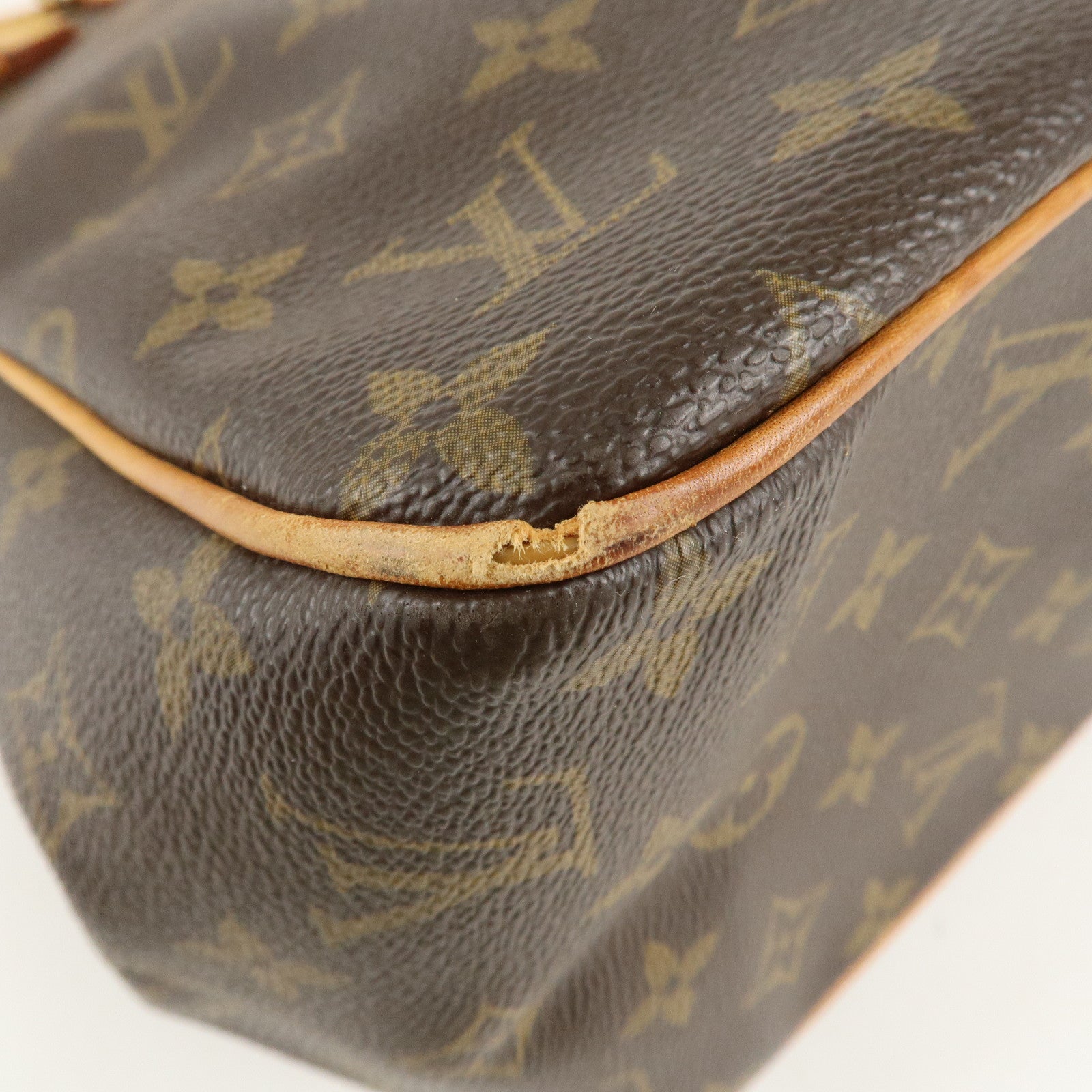 Louis Vuitton Monogram Batignolles Vertical Tote Bag M51153