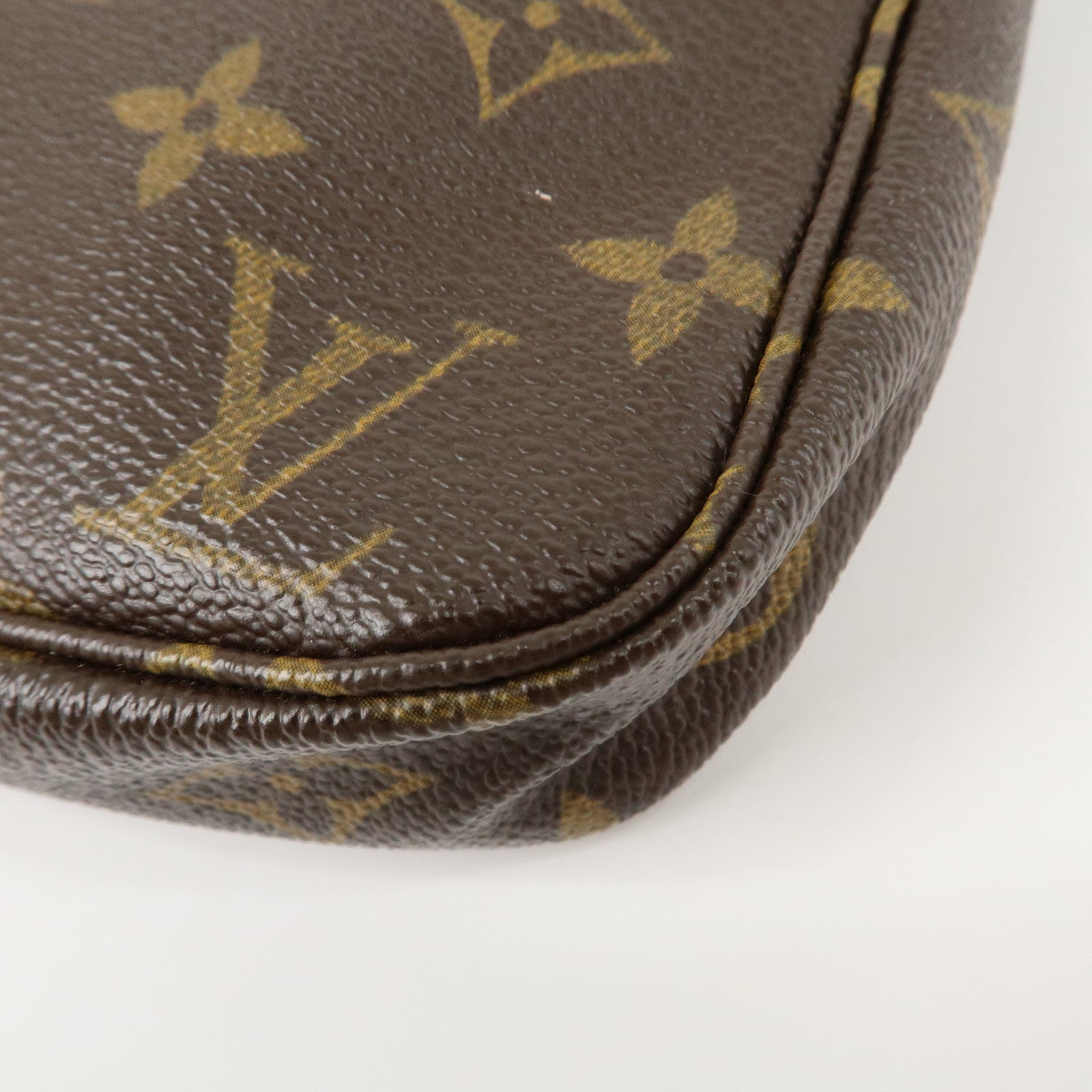 Louis Vuitton Monogram Pochette Accessoires Pouch M51980