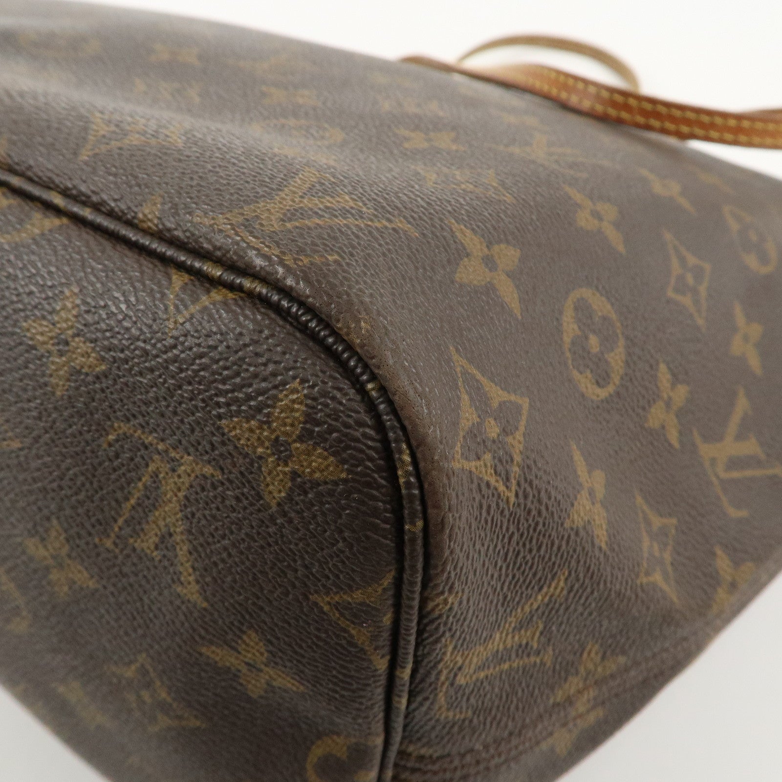 Louis Vuitton Monogram Neverfull MM Tote Bag Brown M40156