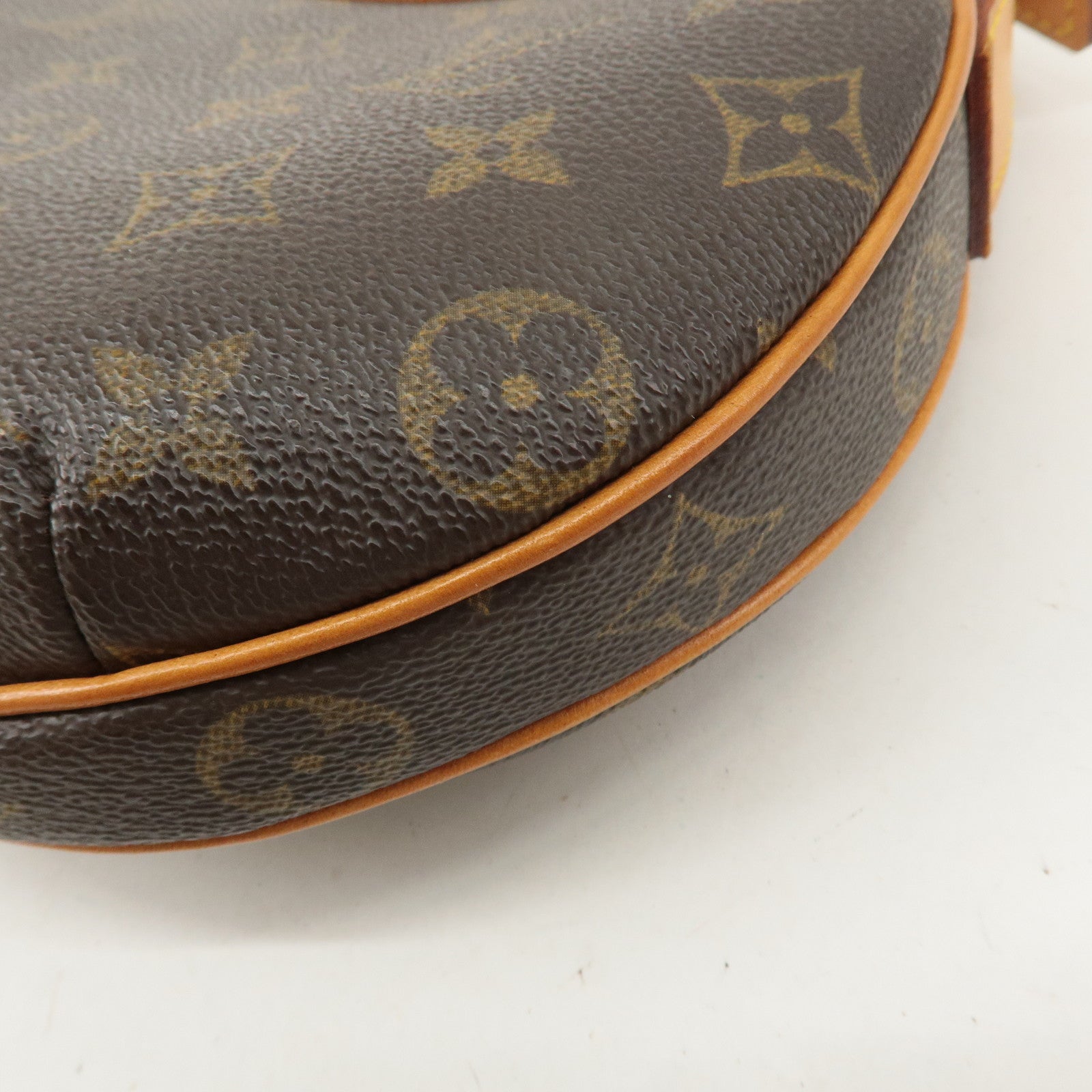 Louis Vuitton Monogram Pochette Croissant Shoulder Bag M51510