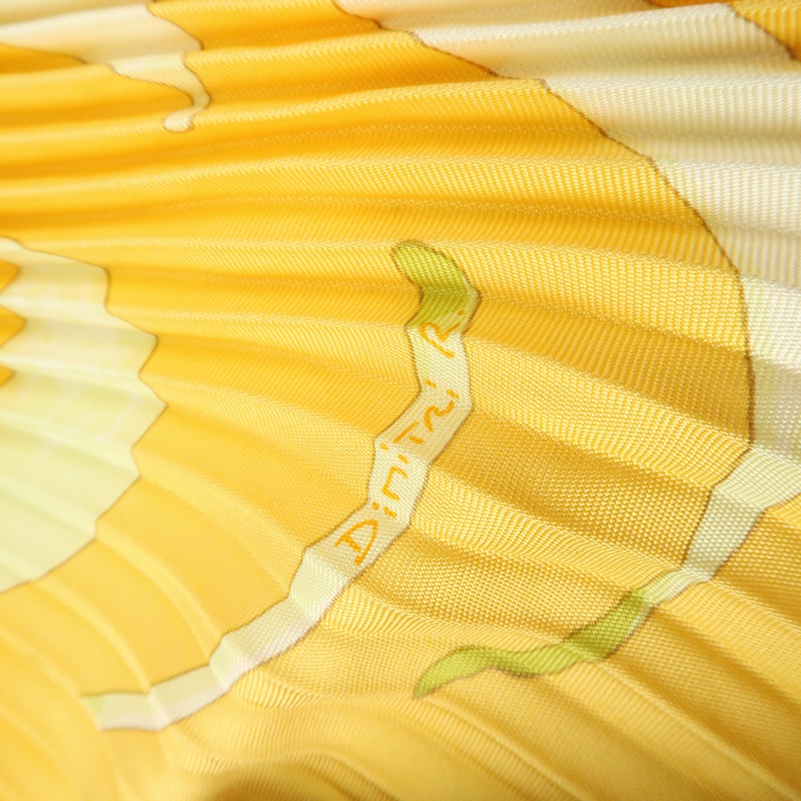 HERMES Silk 100% Pleats Carre Scarf Au gre du Vent Yellow Used