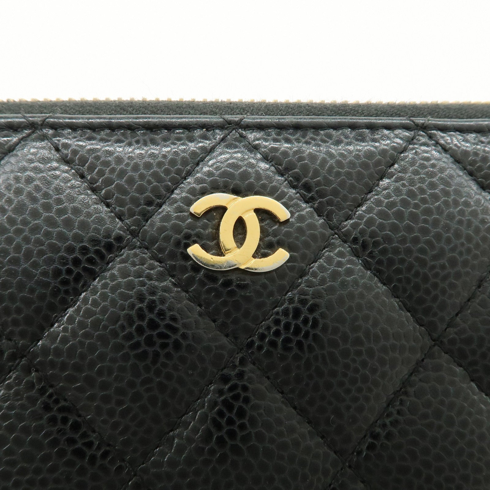 CHANEL Matelasse Cavier Skin Coco Mark Zippy Round Wallet Black Used