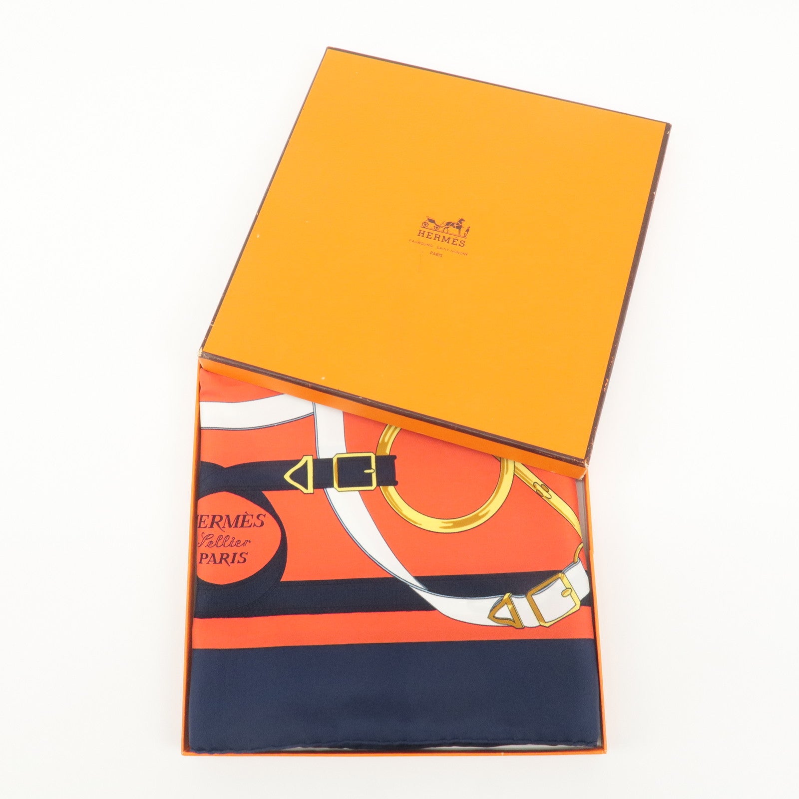 HERMES Carre 90 100% Silk Carre 90 Eperon d
or Red Navy Gold Used