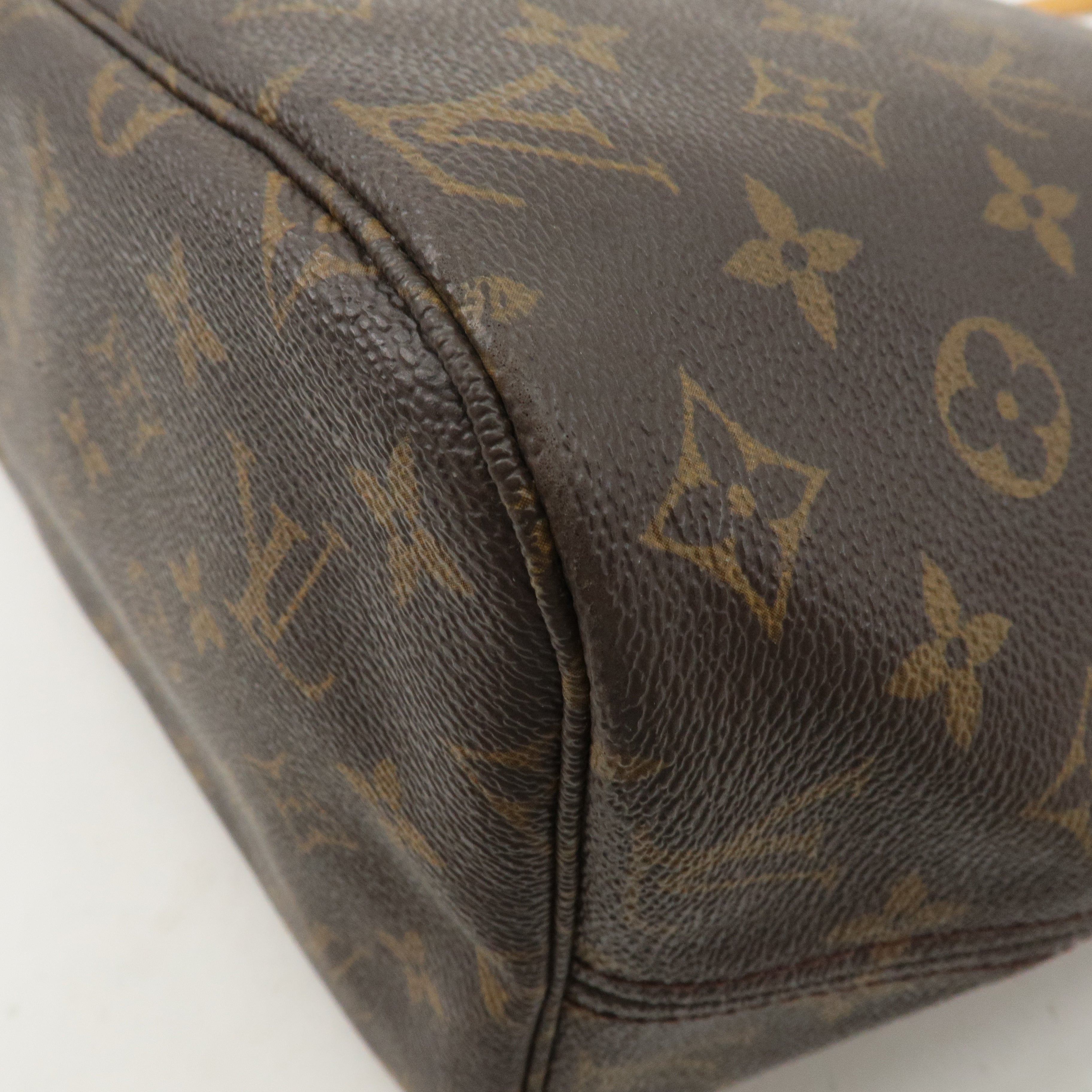 Louis Vuitton Monogram Neverfull MM Tote Bag Brown M40156