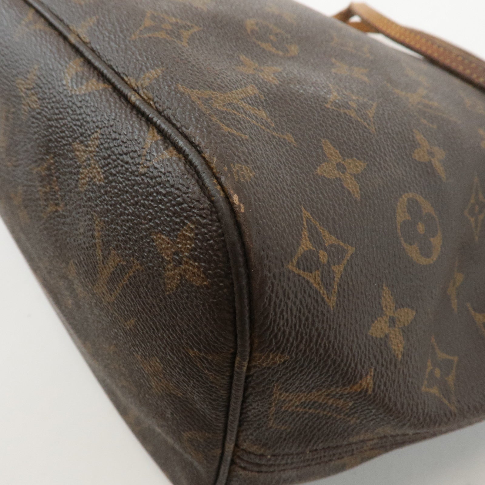 Louis Vuitton Monogram Neverfull MM Tote Bag Brown M40156