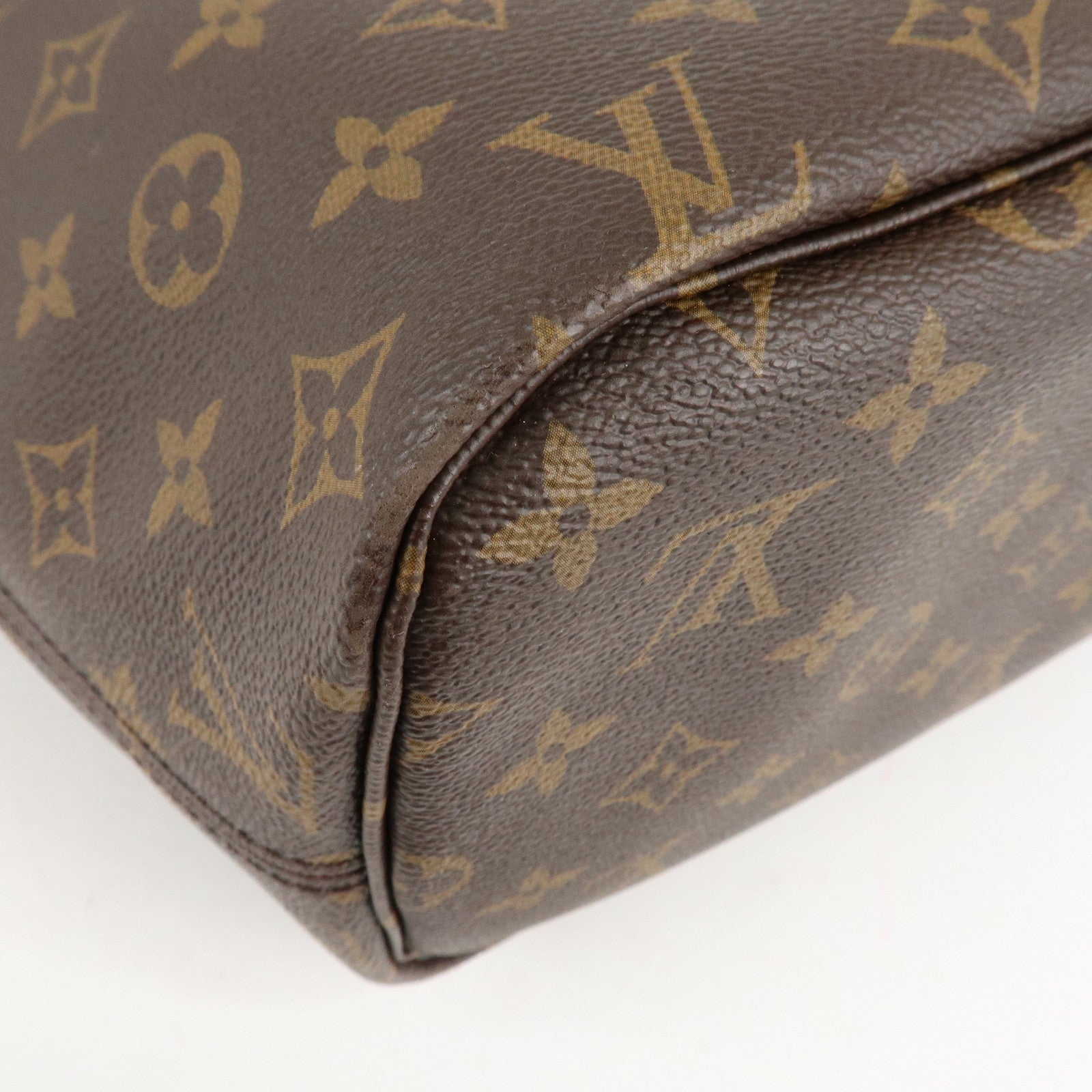 Louis Vuitton Monogram Neverfull MM Tote Bag Fuchisia M40996