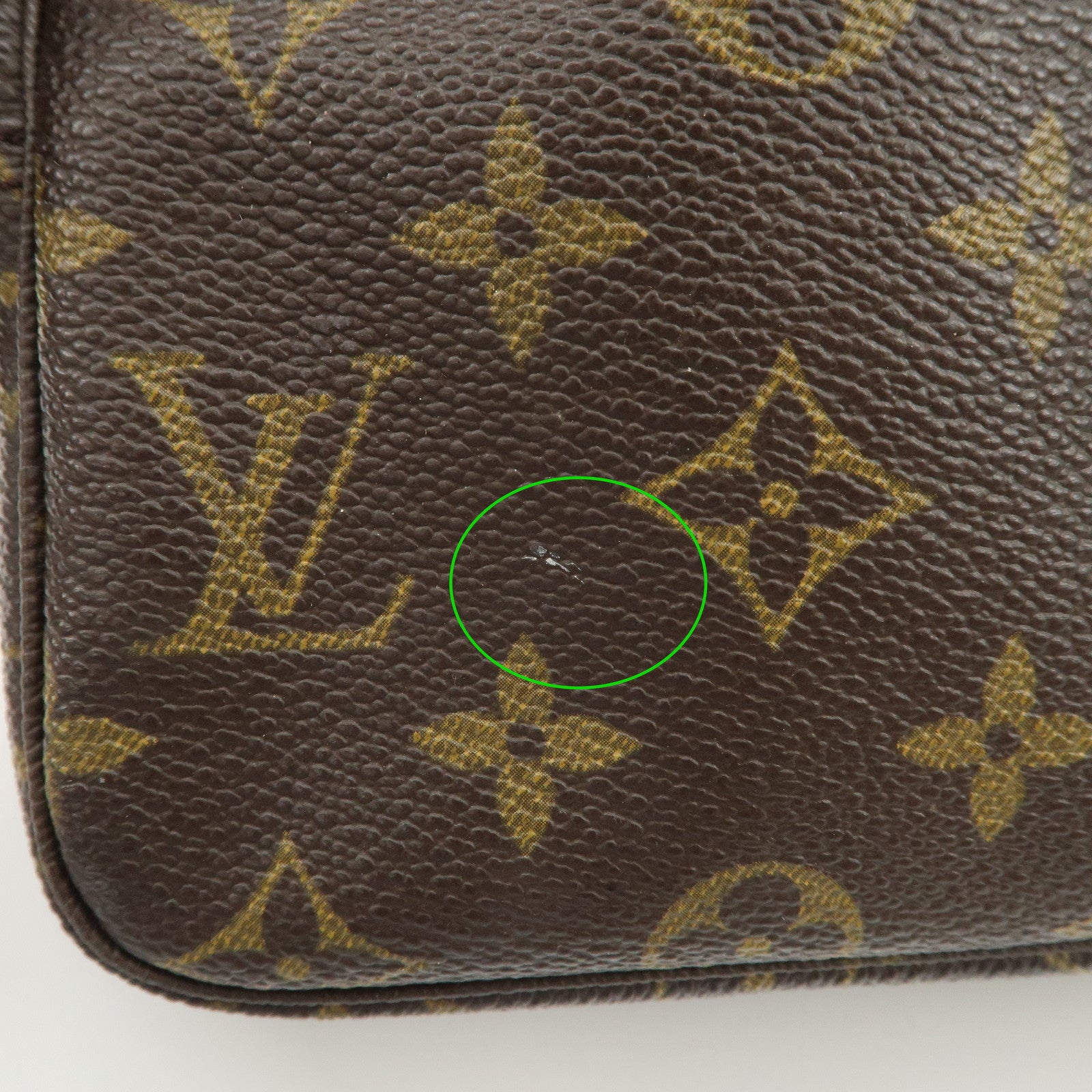 Louis Vuitton Monogram Trousse Toilette 28 Pouch M47522