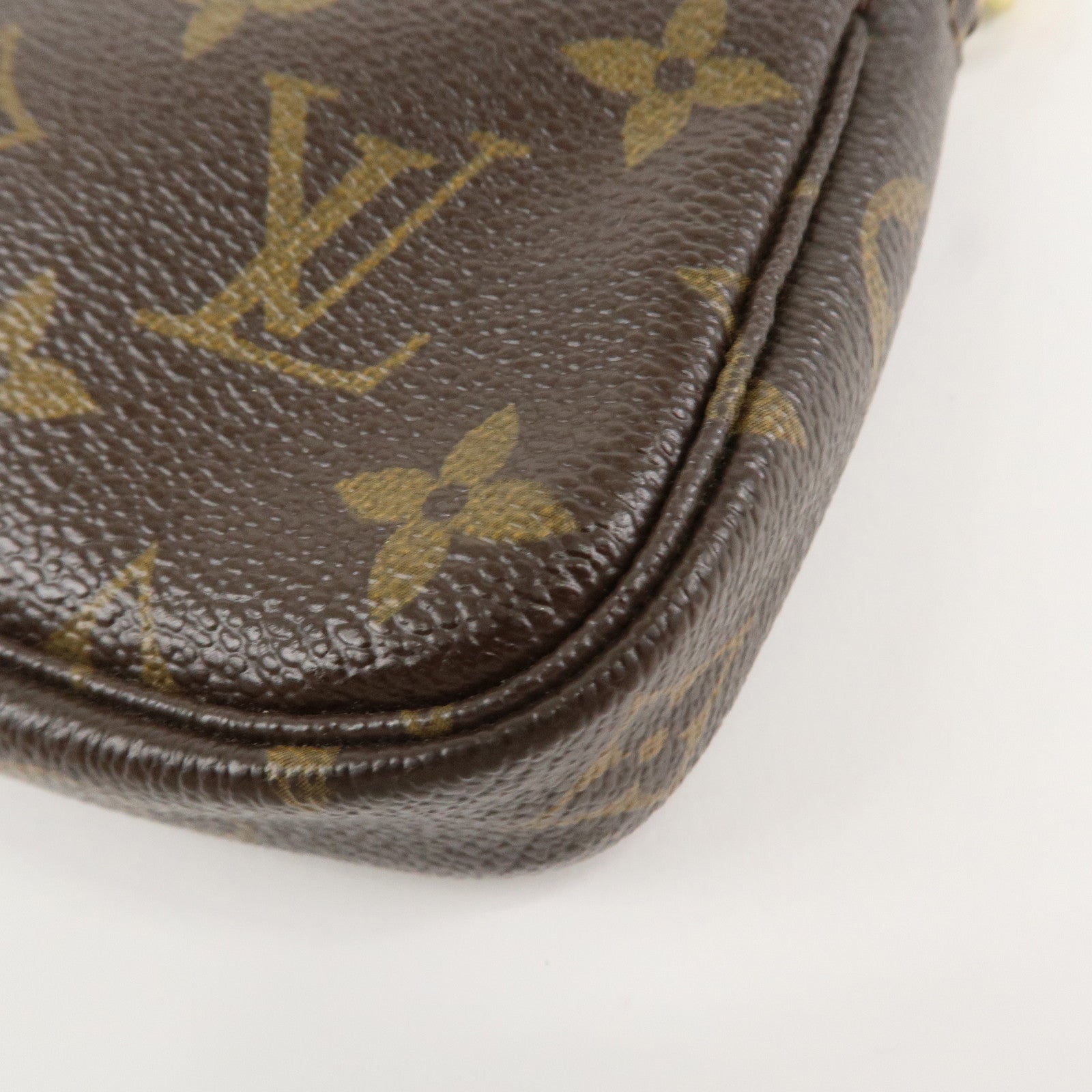 Louis Vuitton Monogram T&B Mini Pochette Accessoires Pouch M60153 Used