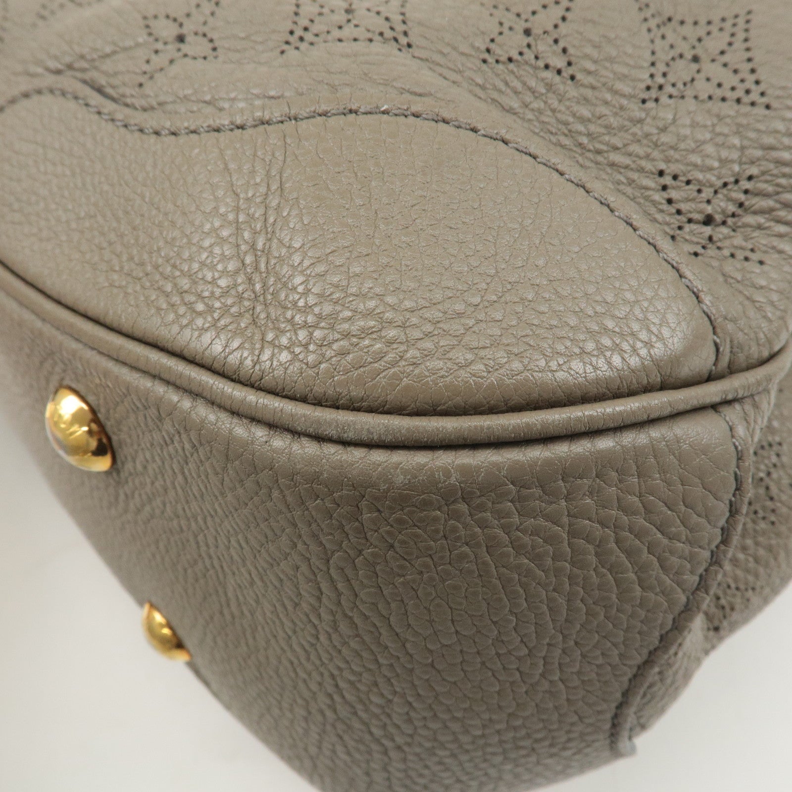 Louis Vuitton Monogram Mahina Solar PM Hand Bag Taupe M93124