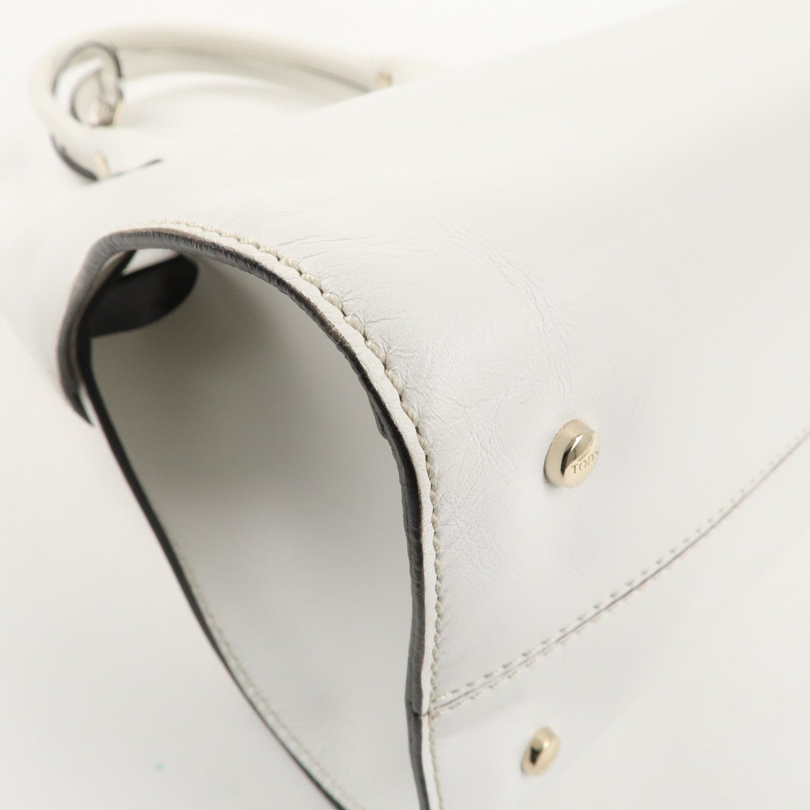 TOD
S Leather Cape Bag Hand Shoulder Bag White Gold Hardware