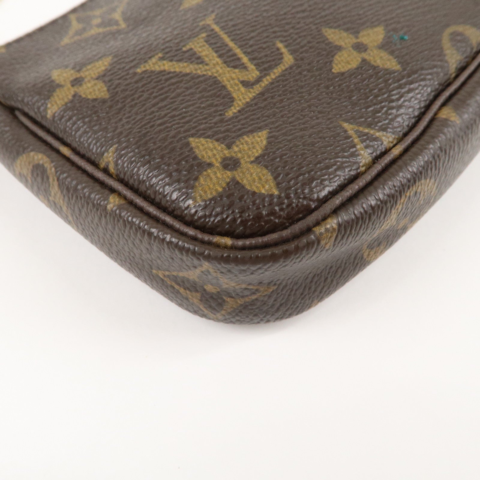 Louis Vuitton Monogram T&B Mini Pochette Accessoires Pouch M60153