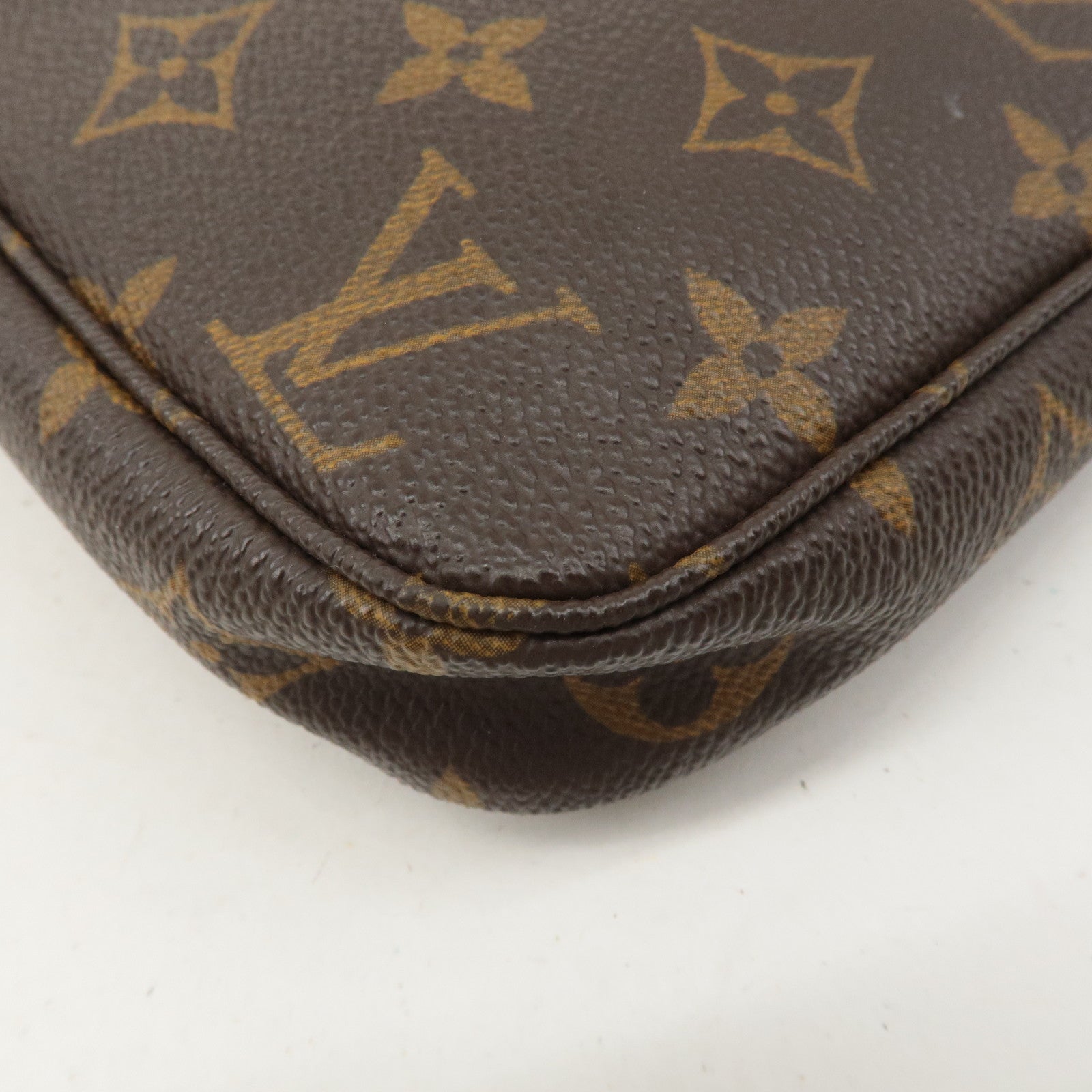 Louis Vuitton Monogram Pochette Accessoires Pouch M51980