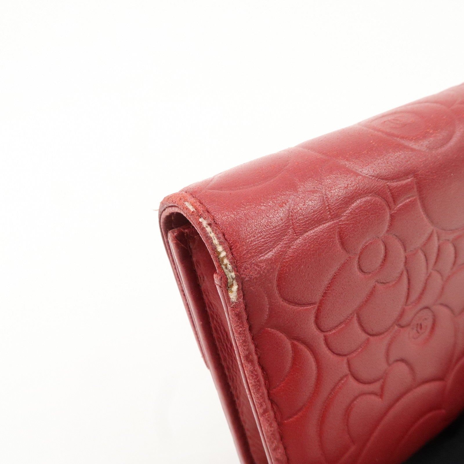 CHANEL Camelia Lamb Skin Bi-fold Long Wallet Red