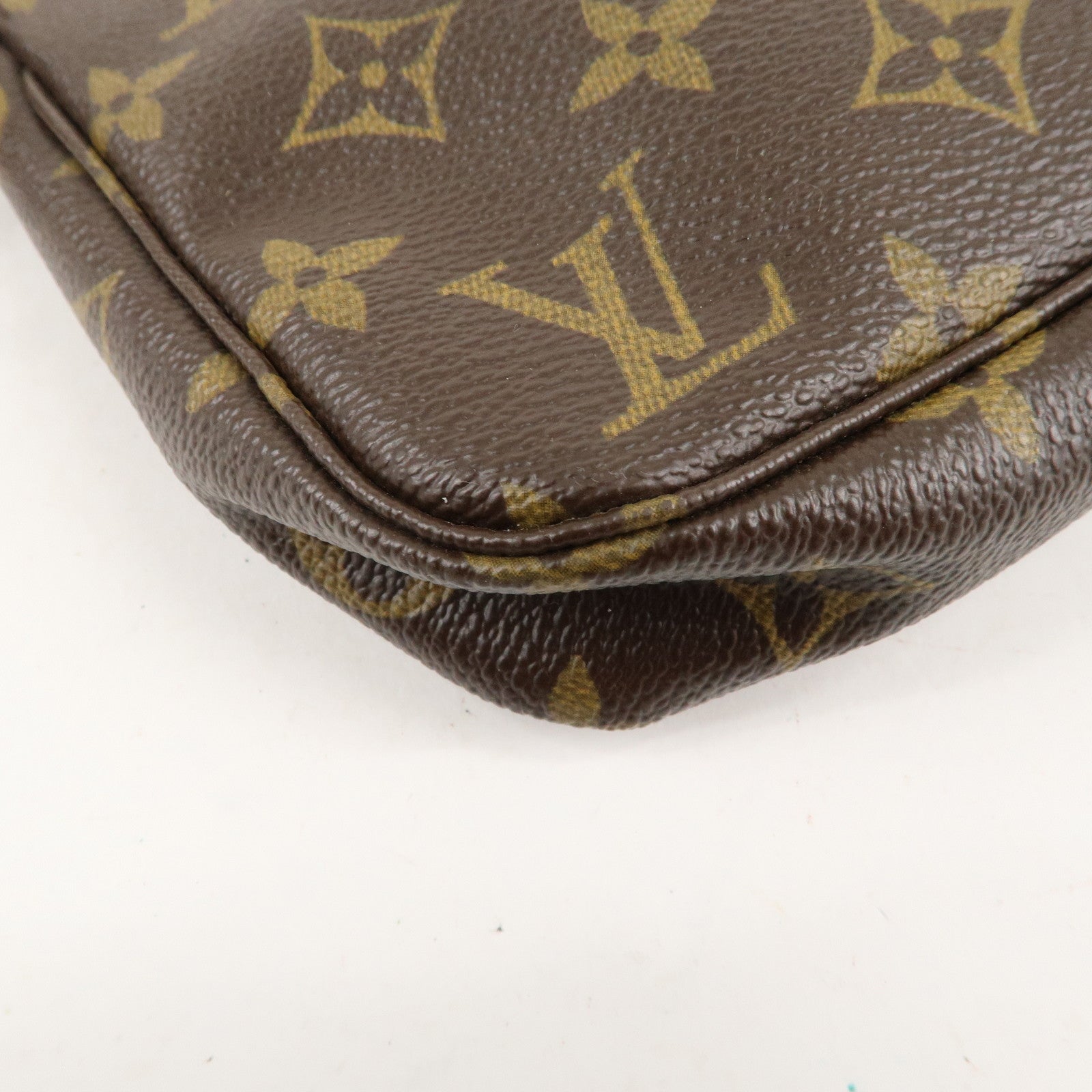 Louis Vuitton Monogram Pochette Accessoires Pouch M51980