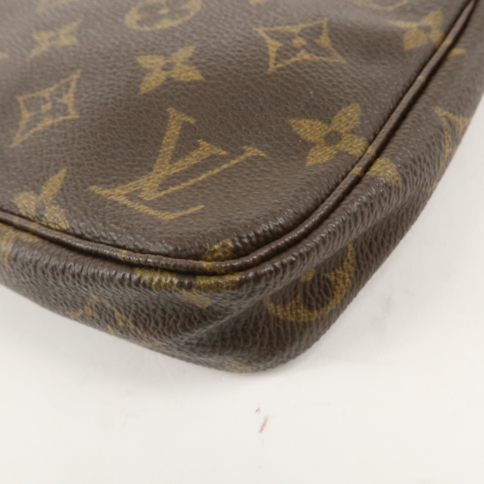 Louis Vuitton Monogram Pochette Accessoires Pouch M51980