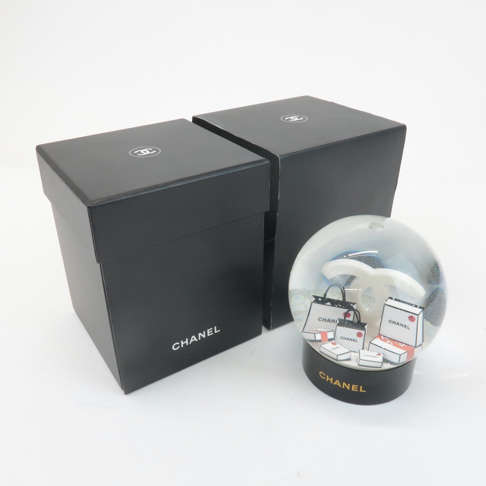 CHANEL COCO Mark Glass Snow Globe 2019 Novelty Black White Used