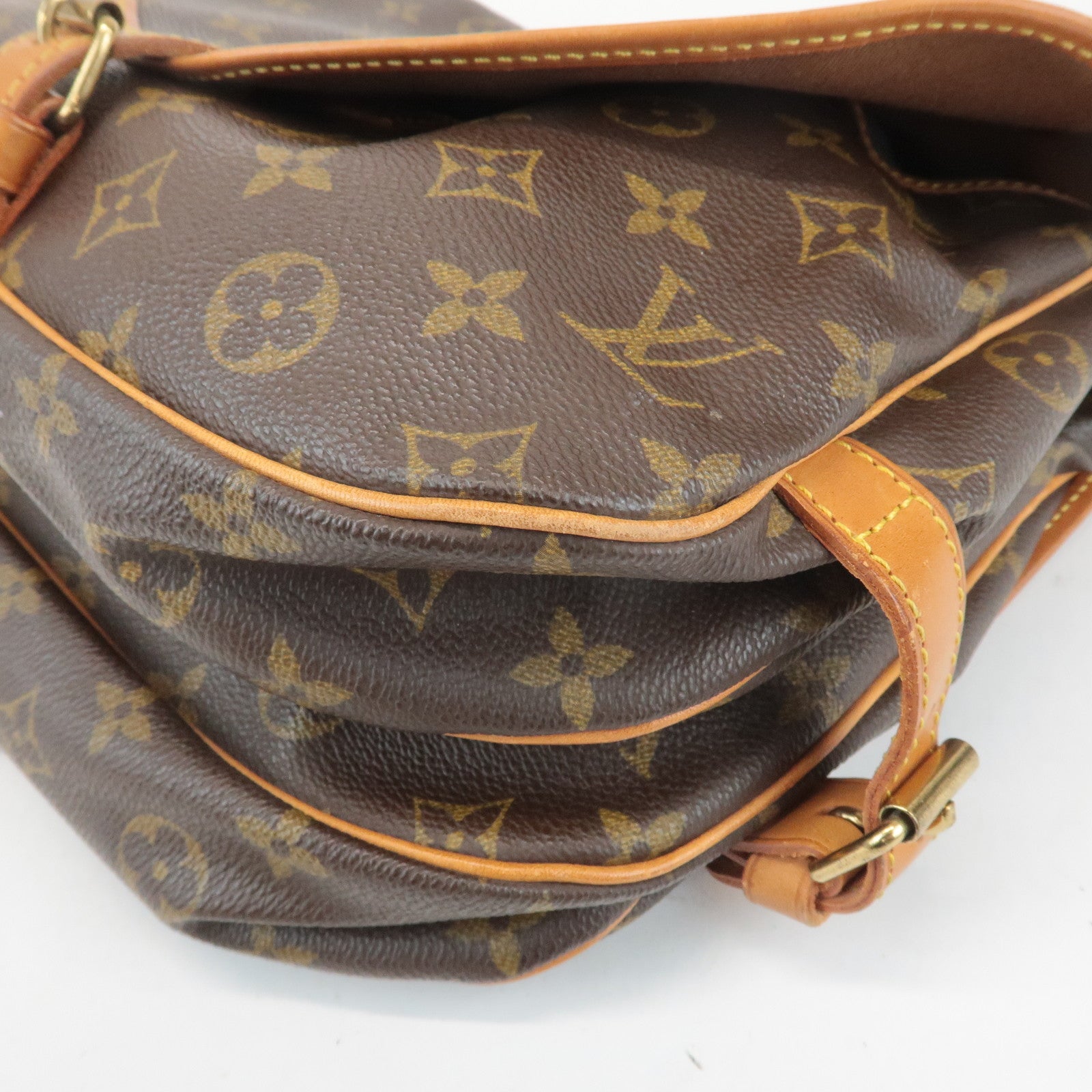 Louis Vuitton Monogram Saumur 30 Crossbody Bag Brown M42256 Used