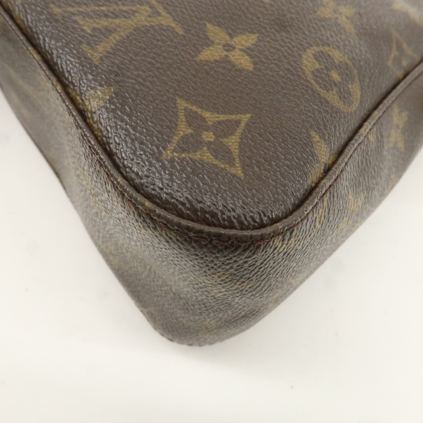 Louis Vuitton Monogram Mini Looping Shoulder Bag Hand Bag M51147