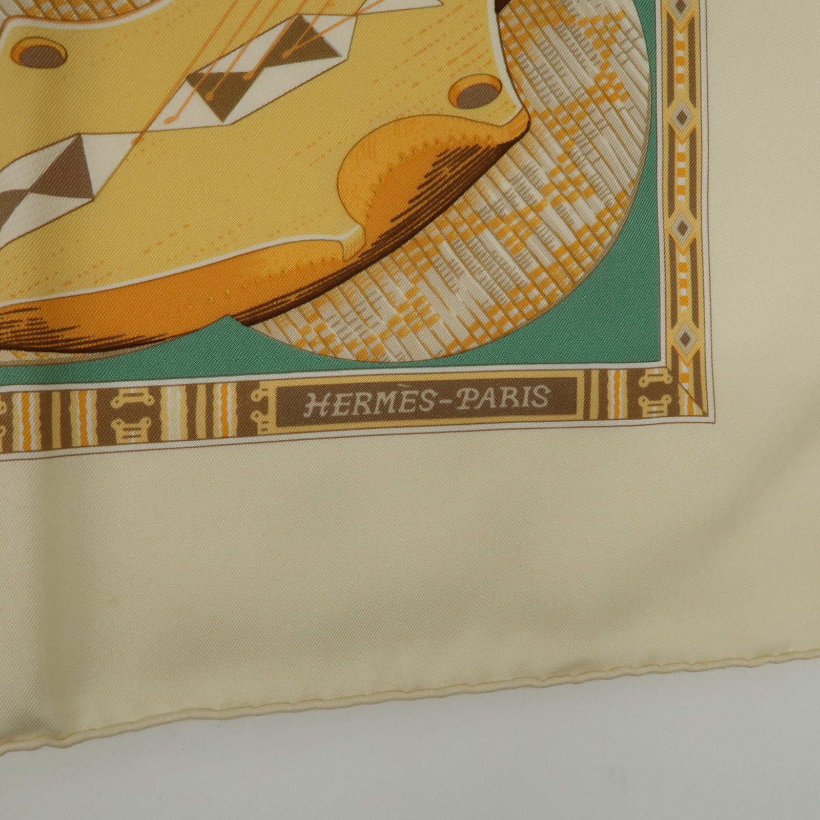 HERMES Carre 90 Silk 100% Scarf Au Son du Tam Tam Ivory Orange Used