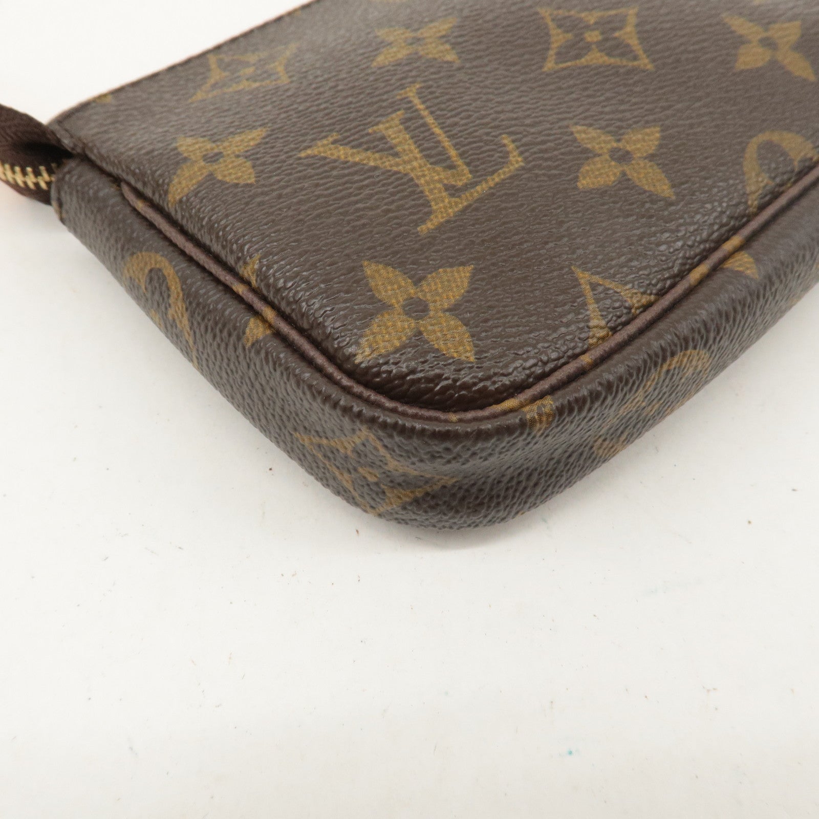 Louis Vuitton Monogram T&B Mini Pochette Accessoires Pouch M60153