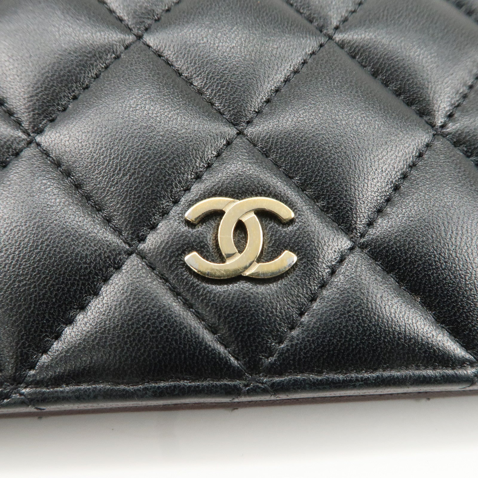 CHANEL Matelasse Timeless Classic Lamb Skin Bi-fold Wallet Used