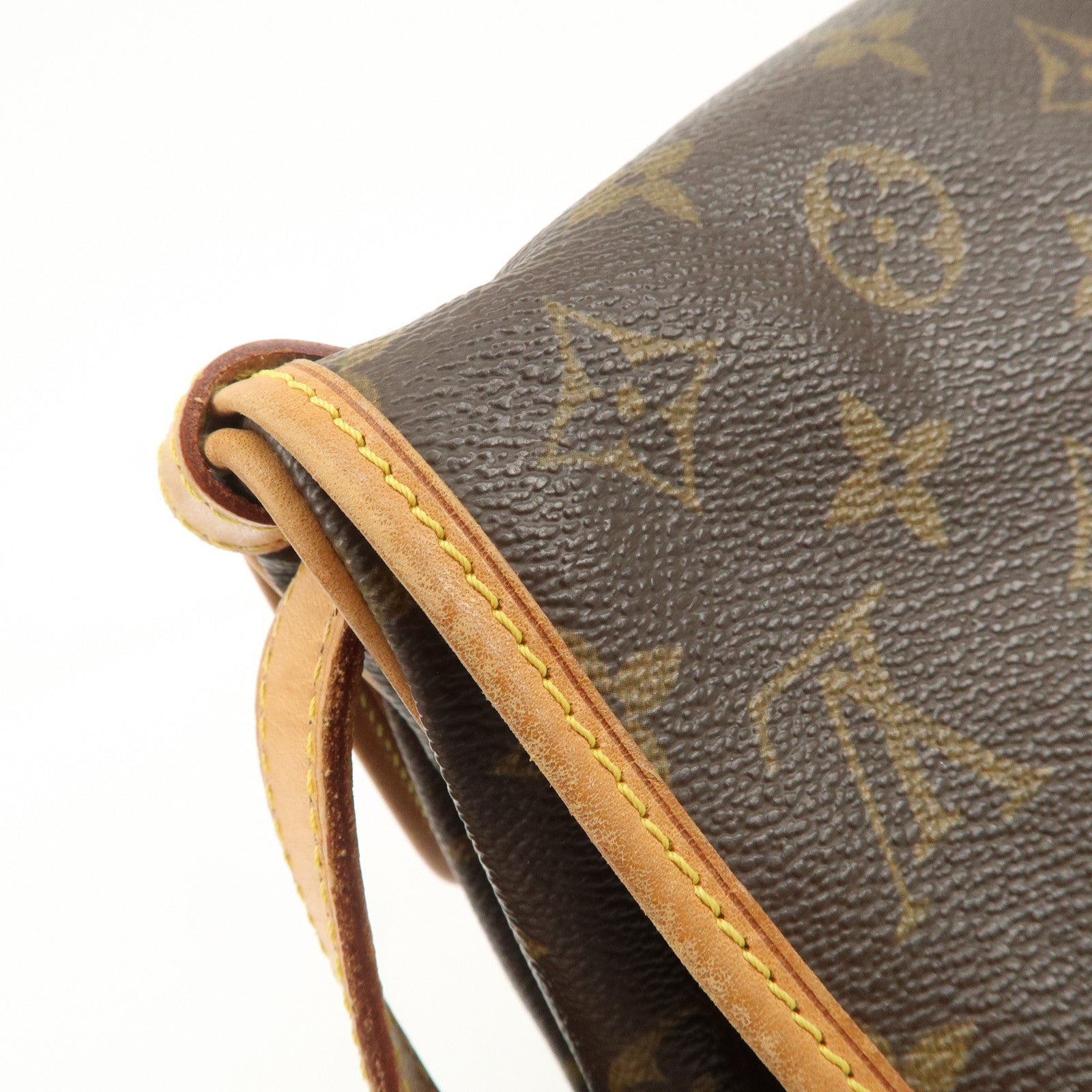 Louis Vuitton Monogram Saumur 30 Crossbody Bag Brown M42256 Used