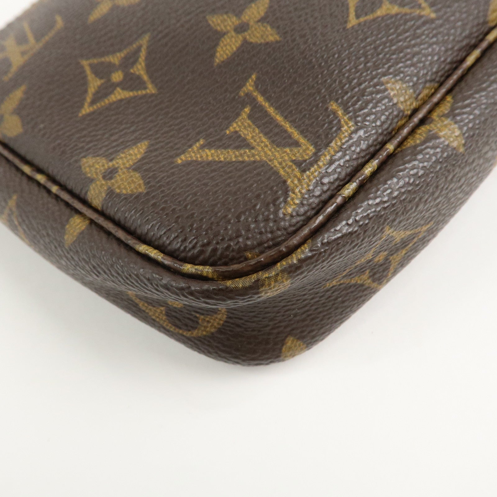 Louis Vuitton Monogram Pochette Accessoires Pouch M51980