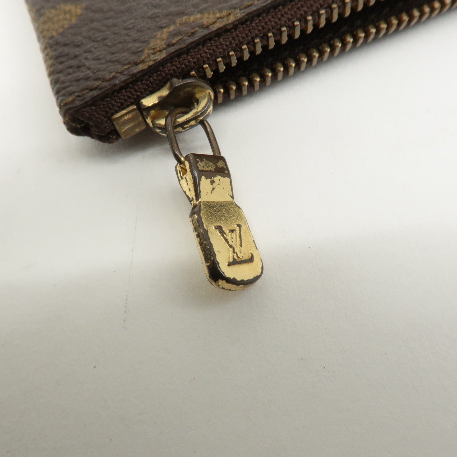 Louis Vuitton Monogram Pochette Cles Coin Case Key Case M62650