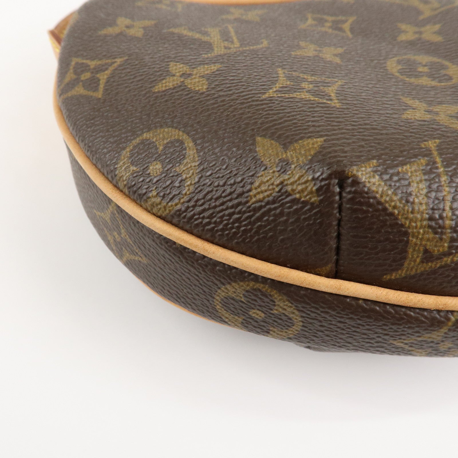 Louis Vuitton Monogram Pochette Croissant Shoulder Bag M51510