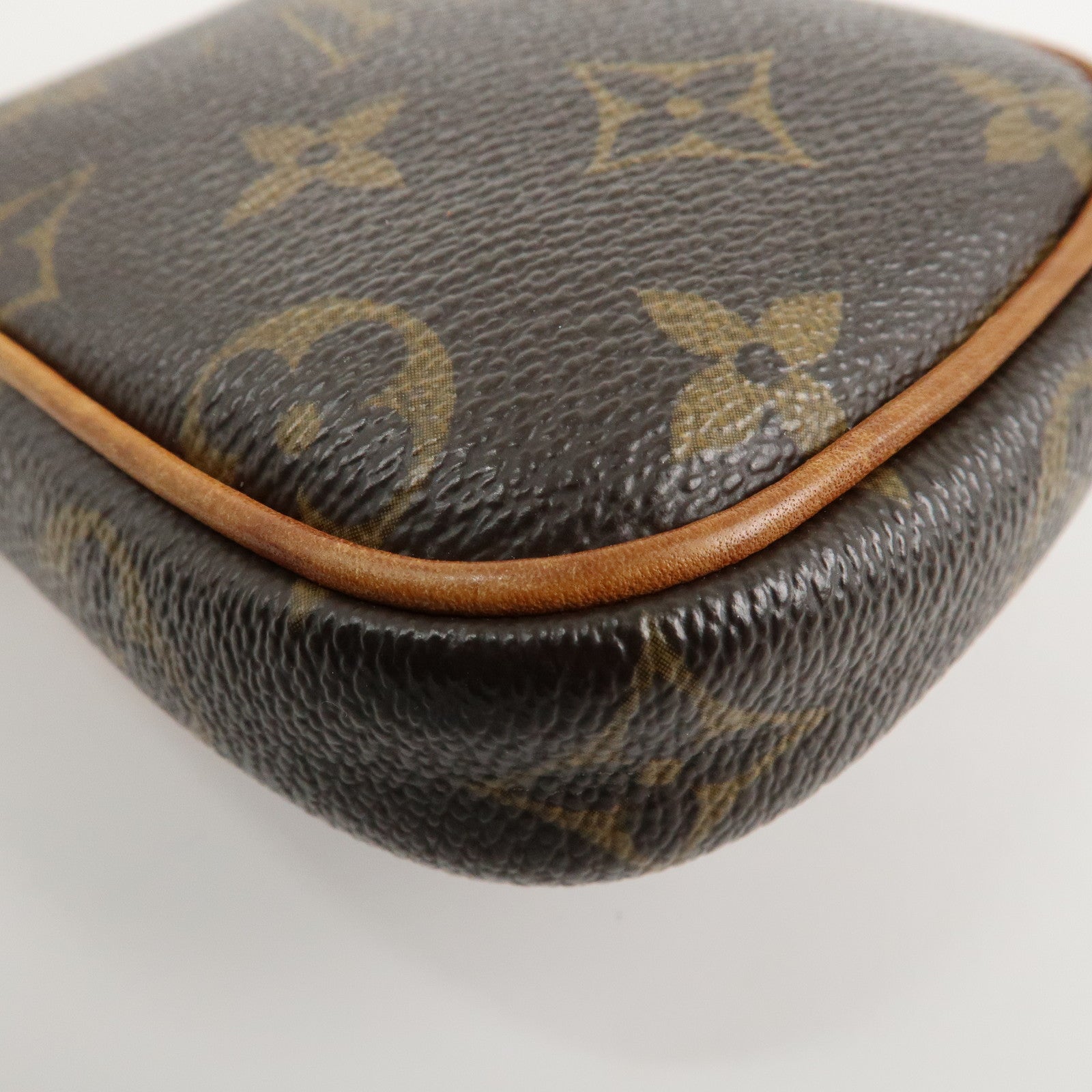 Louis Vuitton Monogram Pochette Cancun Shoulder Bag M60018