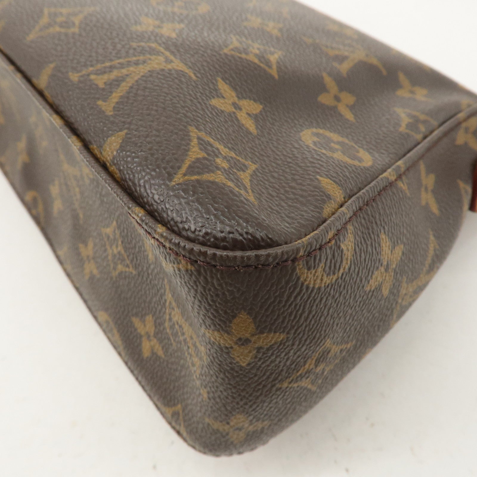 Louis Vuitton Monogram Mini Looping Shoulder Bag Hand Bag M51147