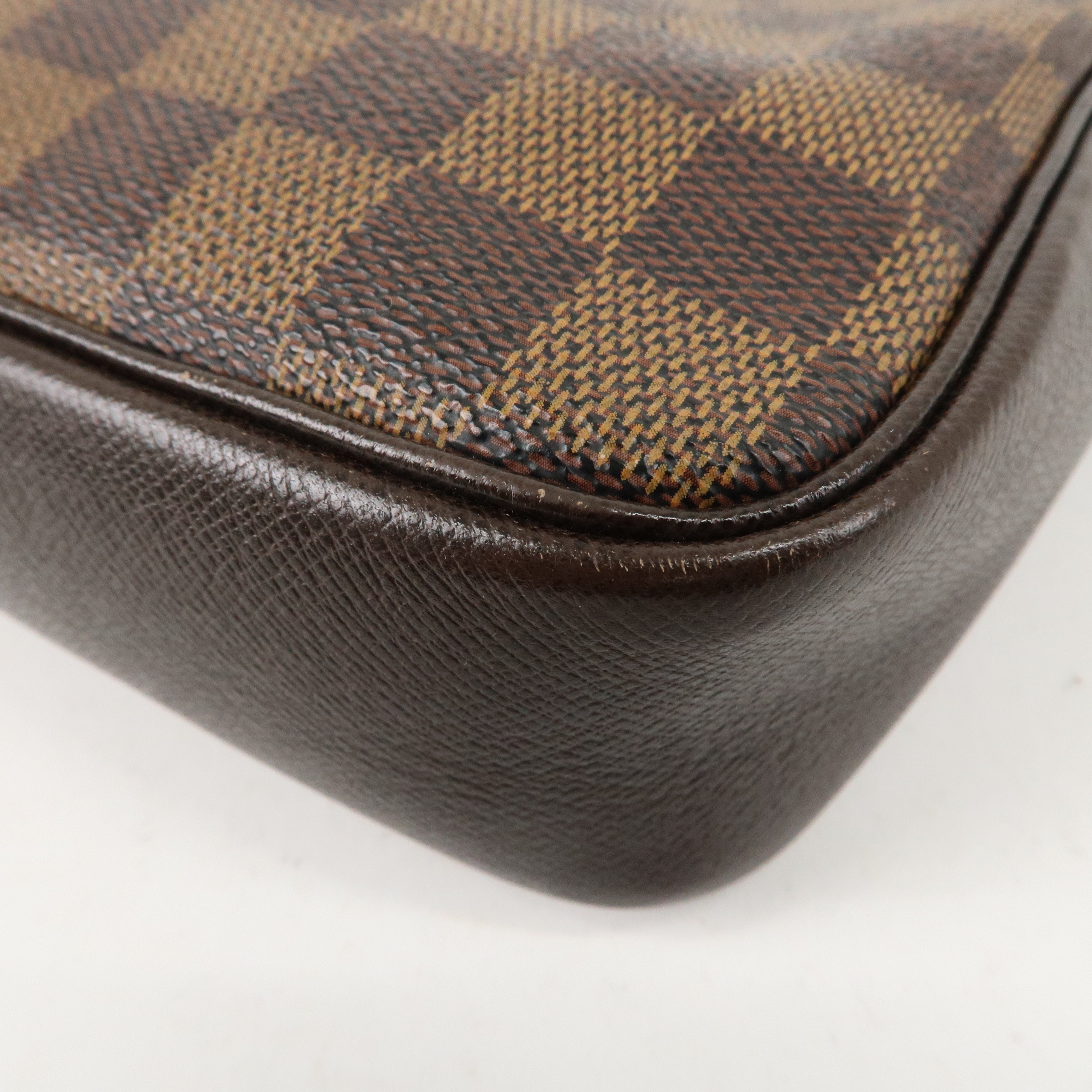 Louis Vuitton Damier Trousse Makeup Accessory Pouch N51982