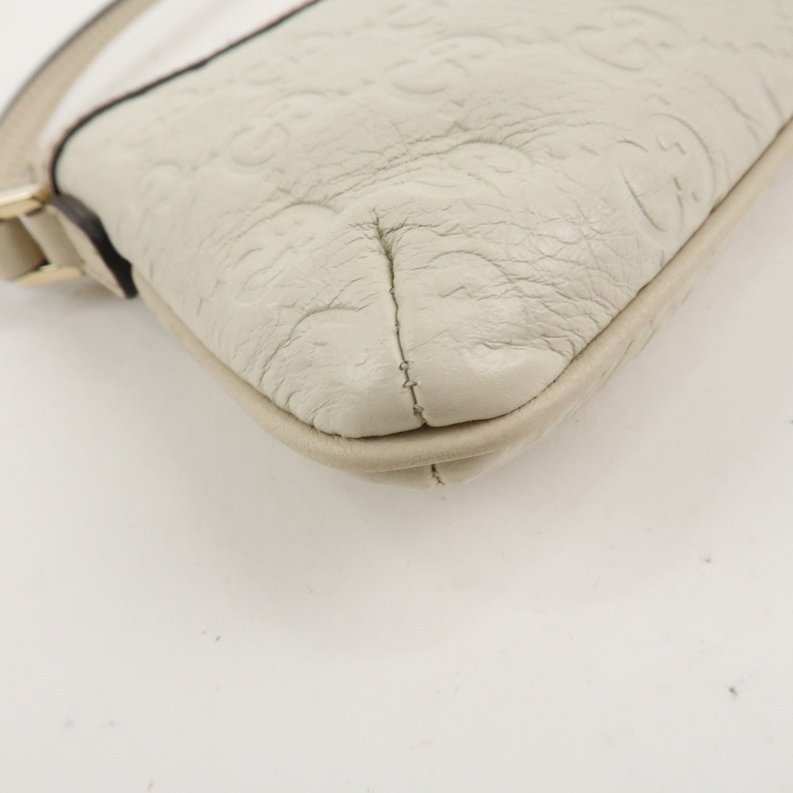 GUCCI Guccissima Leather Pouch Shoulder Bag Ivory 272381 Used